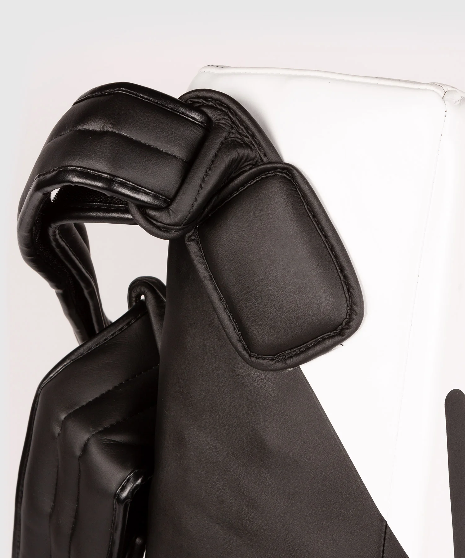Bouclier Kick Boxing Micro Fibre Venum - Noir/Blanc - Image 5