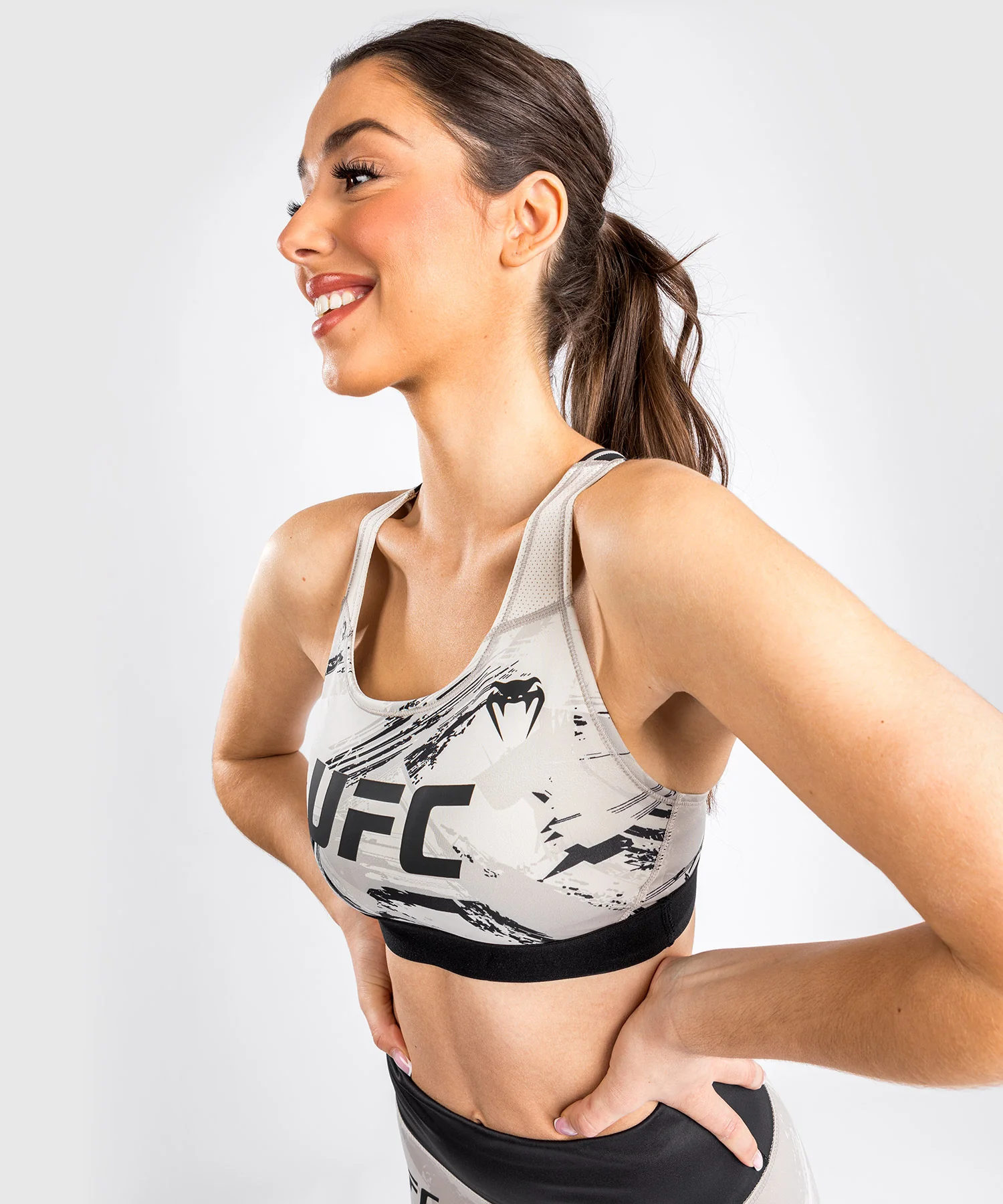 Brassière De Sport Femme UFC Venum Authentic Fight Week 2.0 - Sable/Noir - Image 3