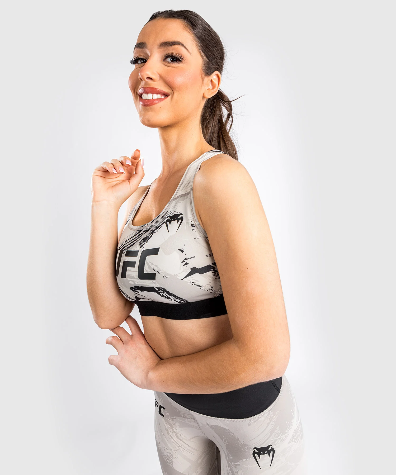 Brassière De Sport Femme UFC Venum Authentic Fight Week 2.0 - Sable/Noir - Image 4