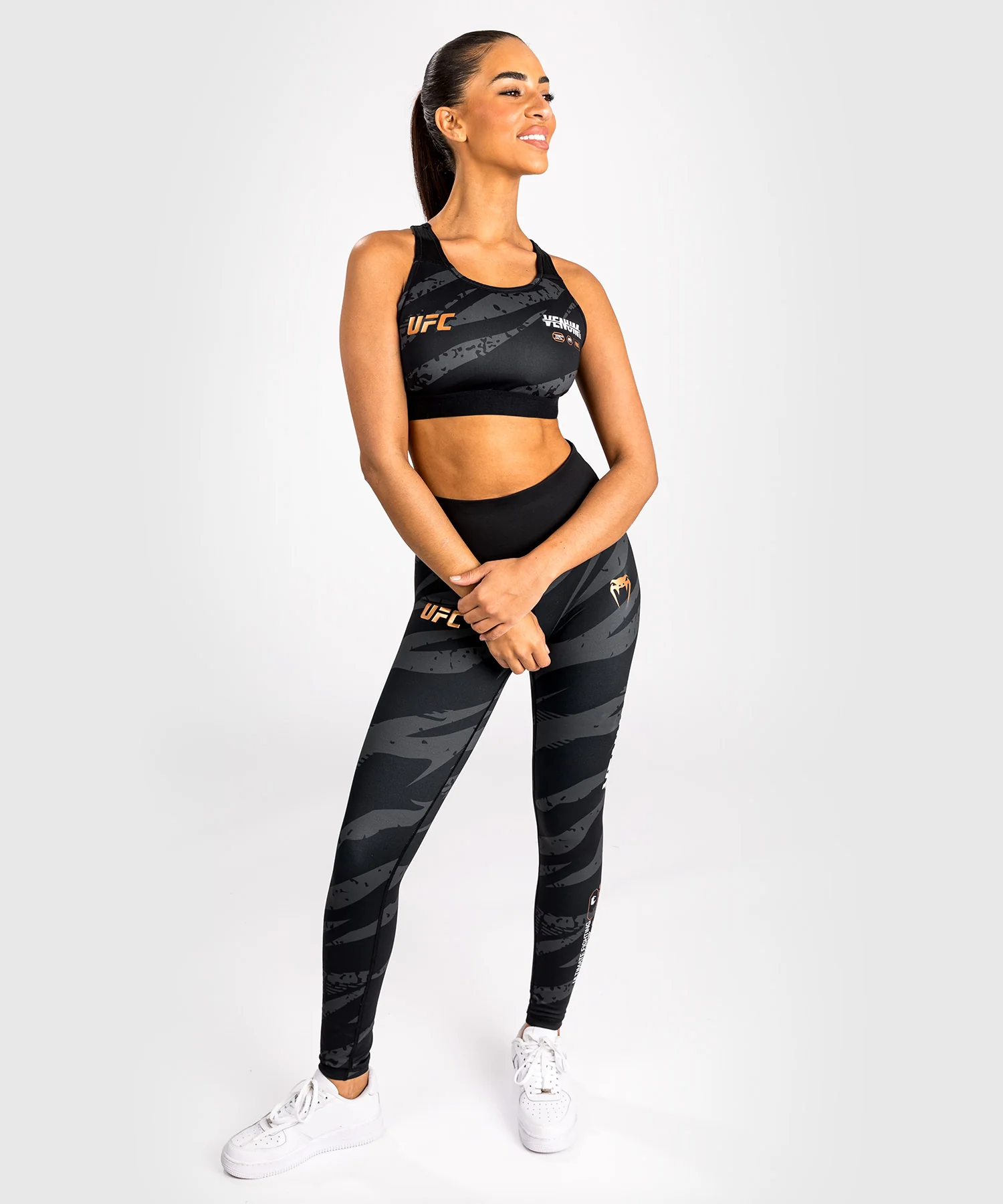 Brassière de Sport pour Femmes UFC Adrenaline by Venum Fight Week - Urban Camo - Image 6