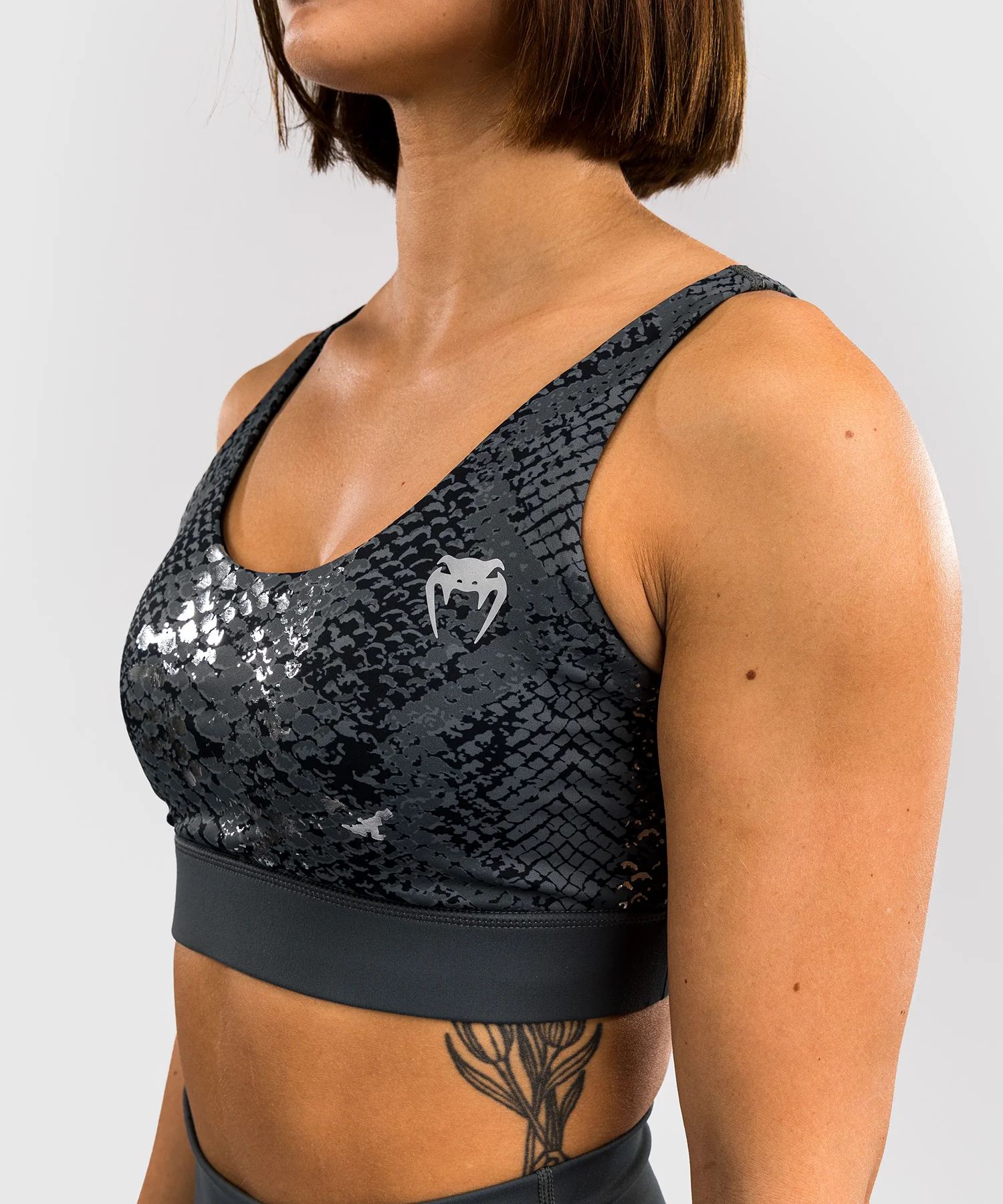 Brassière de sport pour Femmes Venum Amazonia - Gris foncé - Image 4