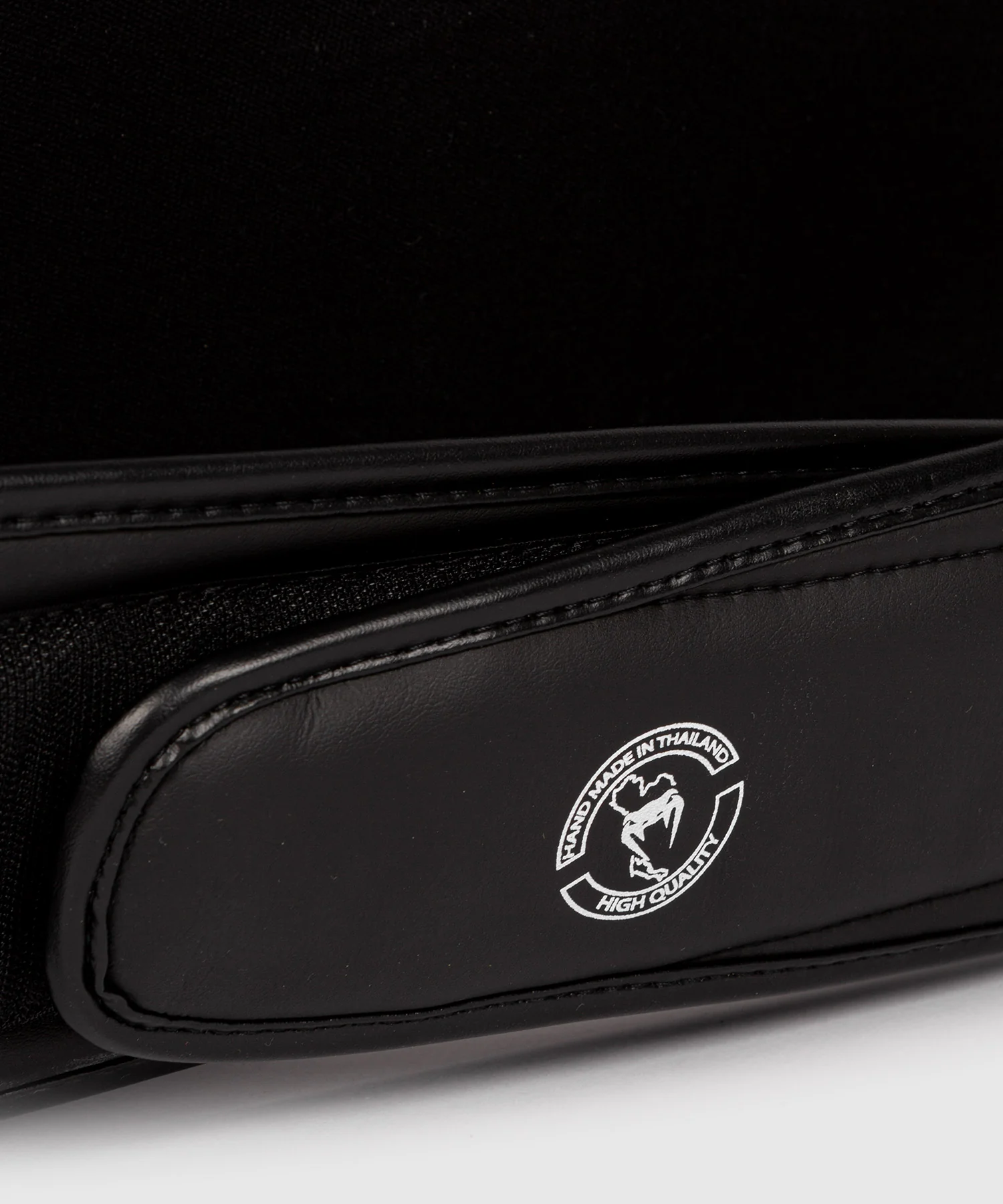 Protecteur de Ventre Venum Elite – Noir/Blanc - Image 5