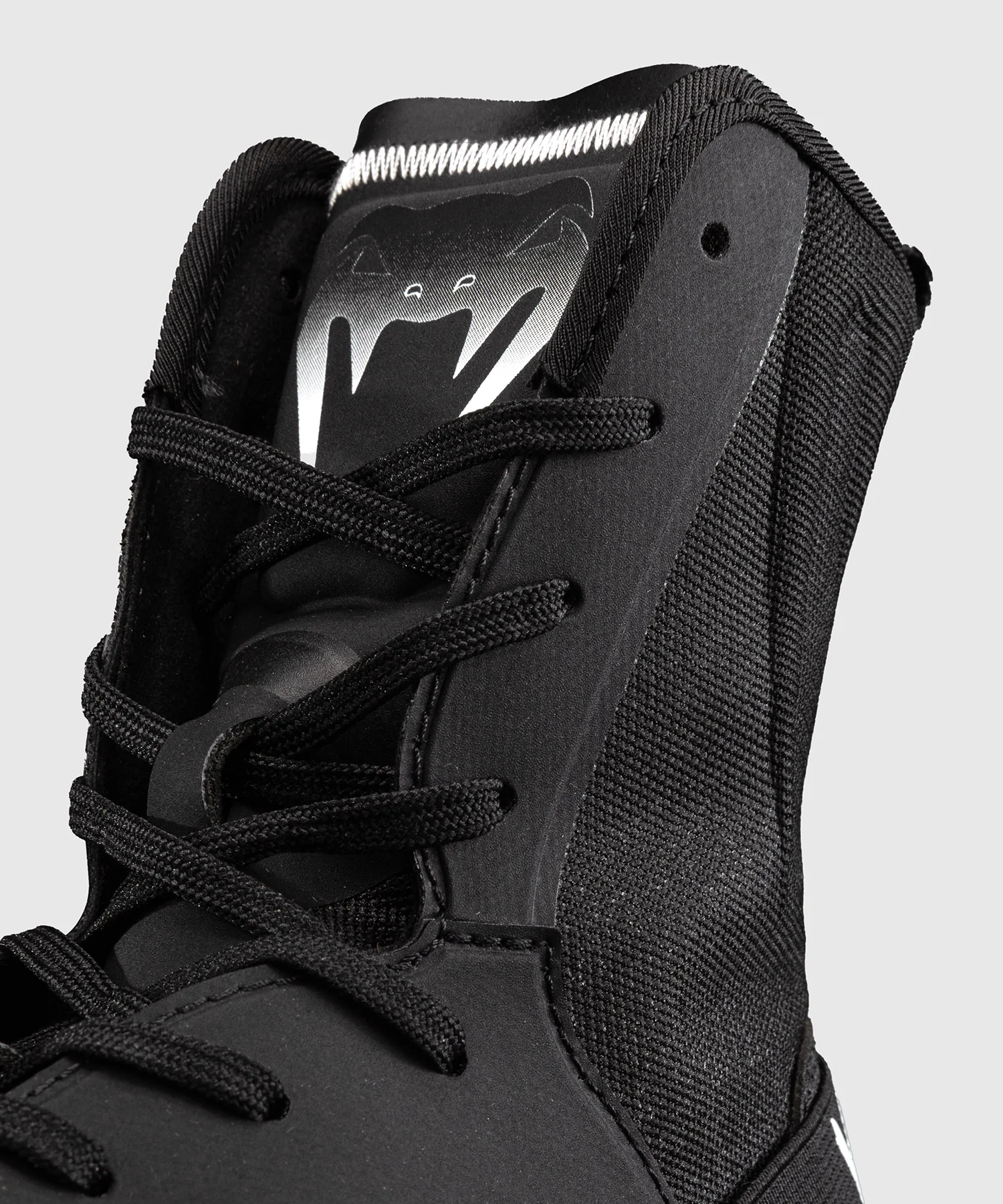 Chaussures de Boxe Venum Elite Neo – Noir/Blanc - Image 7