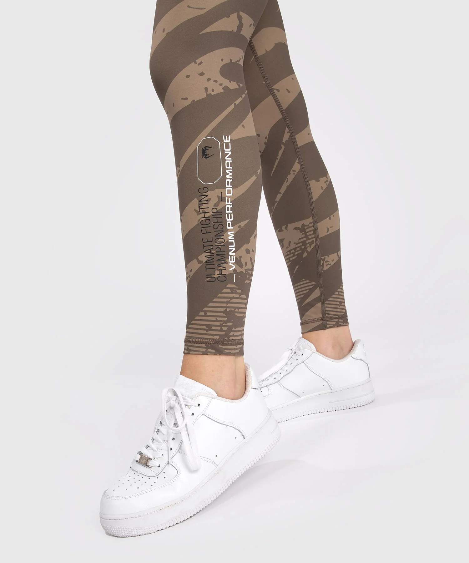 Legging pour Femmes UFC Adrenaline by Venum Fight Week Performance - Desert Camo - Image 6