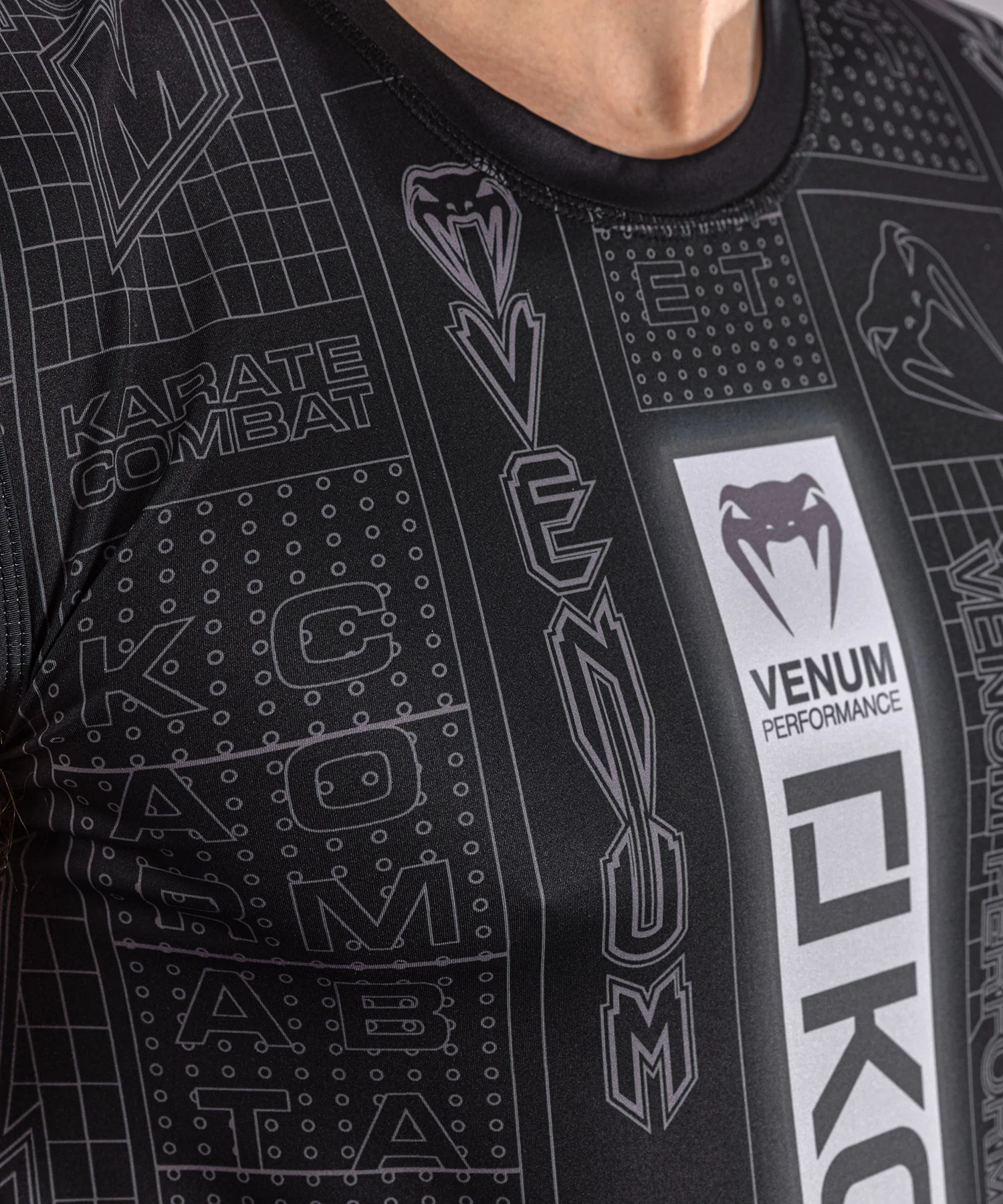 Débardeur Dry Tech Karate Combat by Venum – Noir/Gris - Image 5