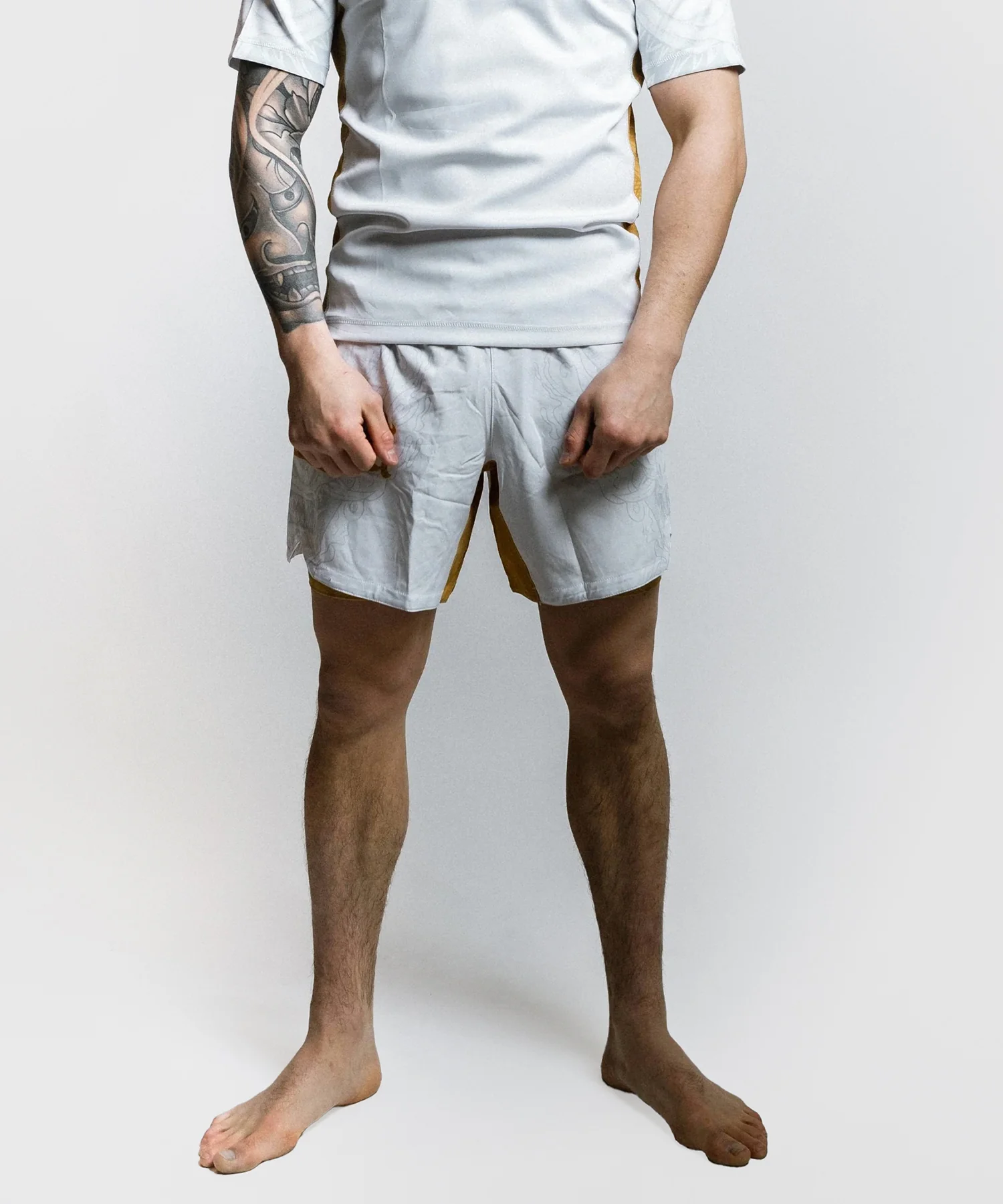Short de MMA Fumetsu Dual Layer Oni - Blanc/Or/Gris - Image 2