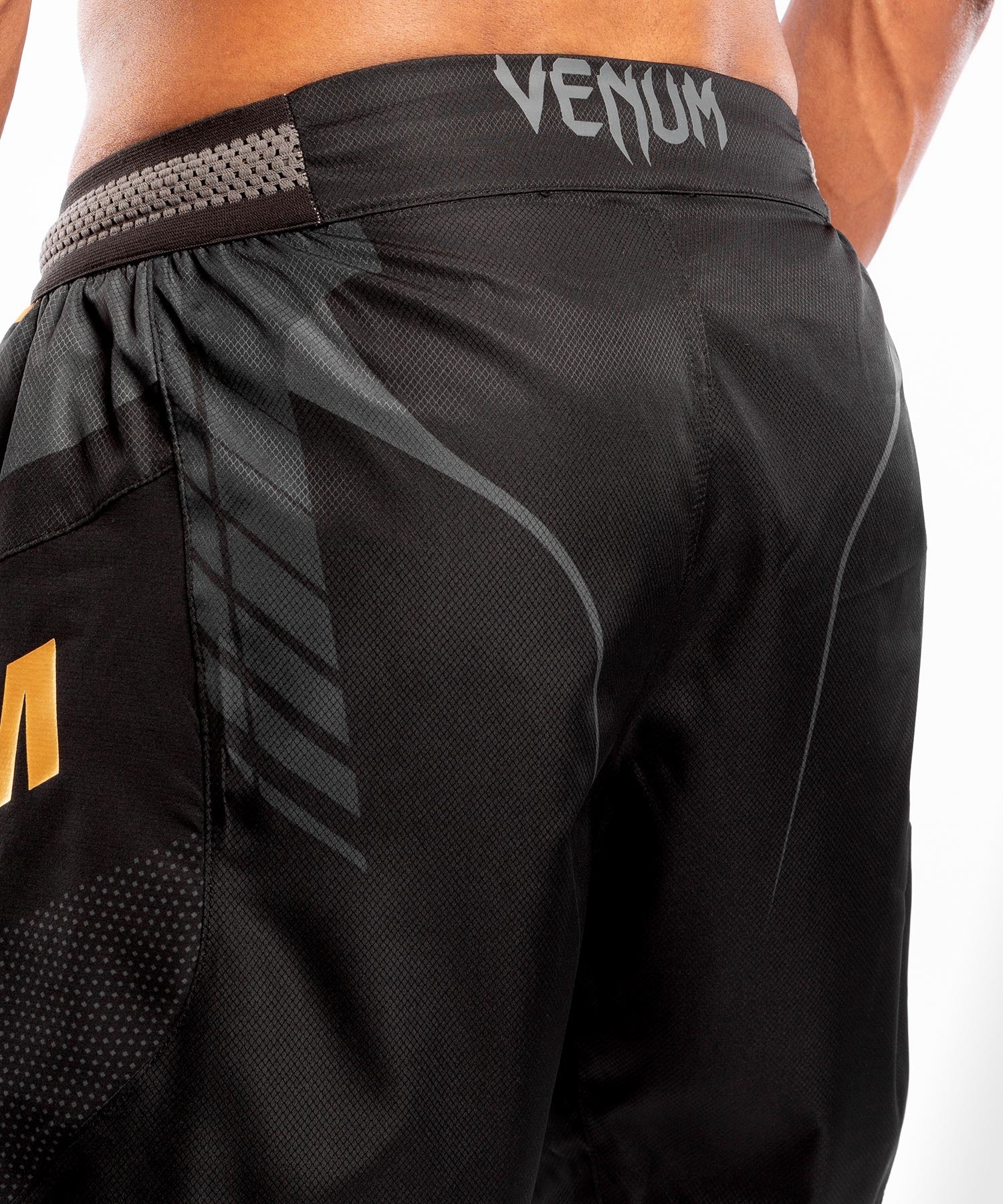 Fightshorts Venum Athletics – Noir/Or - Image 4