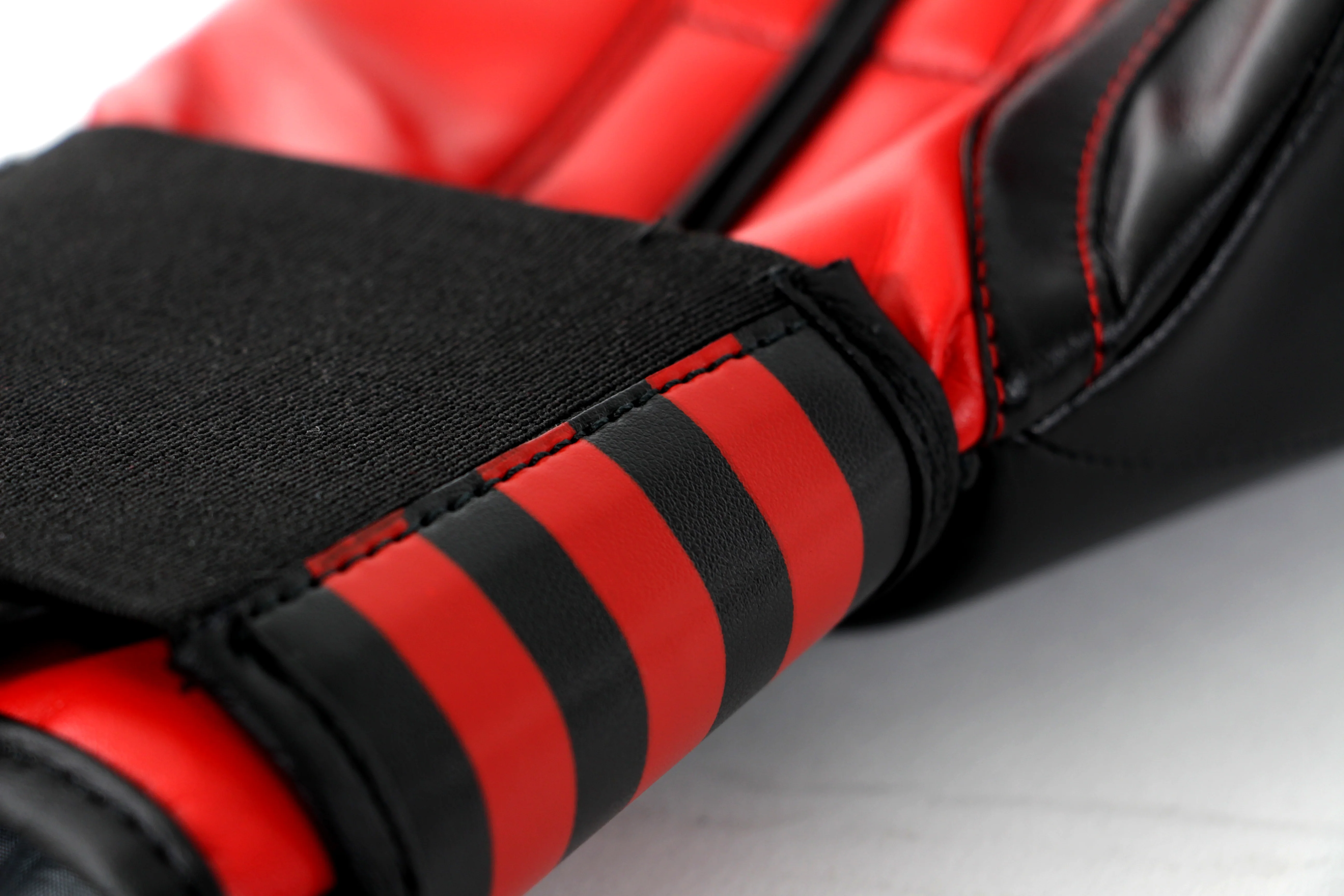 Gants de Boxe Adidas Power 100 - Noir/Rouge - Image 7