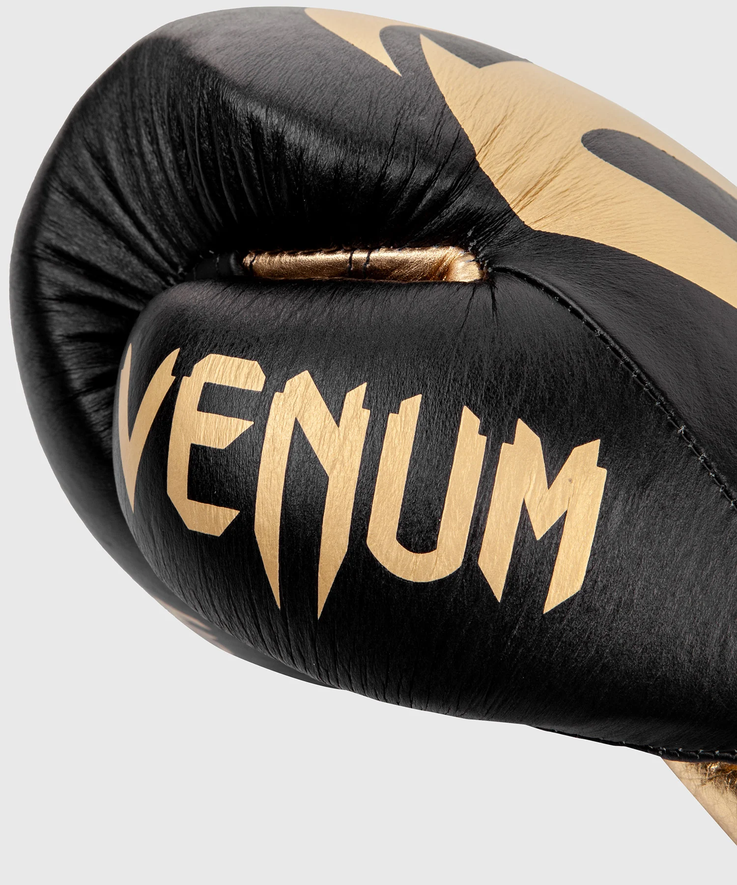 Gants de boxe à lacets Venum Giant 2.0 Pro - Noir/Or - Image 3
