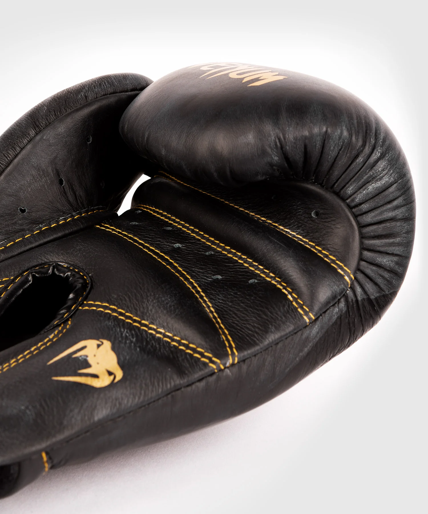 Gants de boxe pro Venum Giant 2.0 - Velcro - Noir/Noir-Or - Image 5