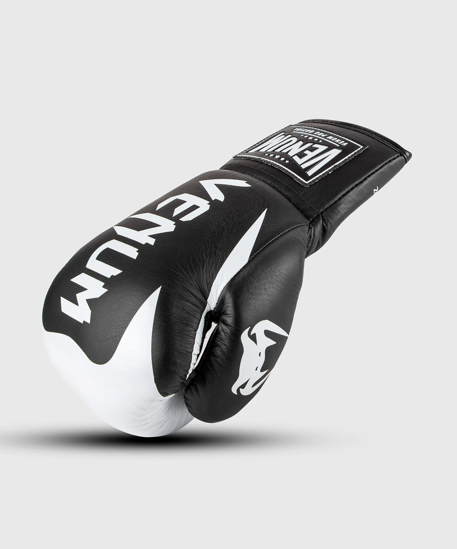 Gants de boxe Venum Hammer Pro avec lacets - Noir/Blanc - Image 2