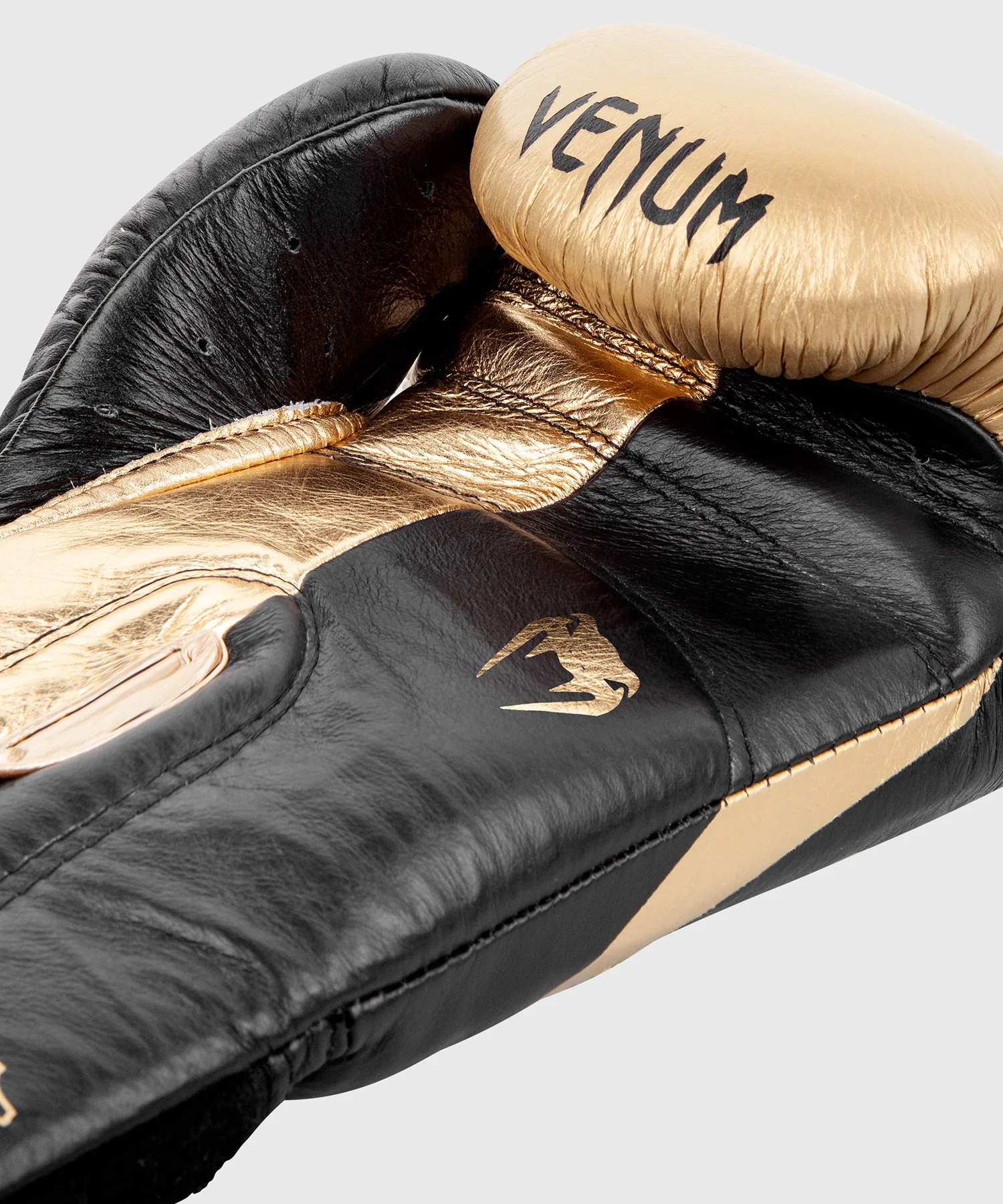 Gants de boxe Venum Hammer Pro avec velcro - Noir/Or - Image 5