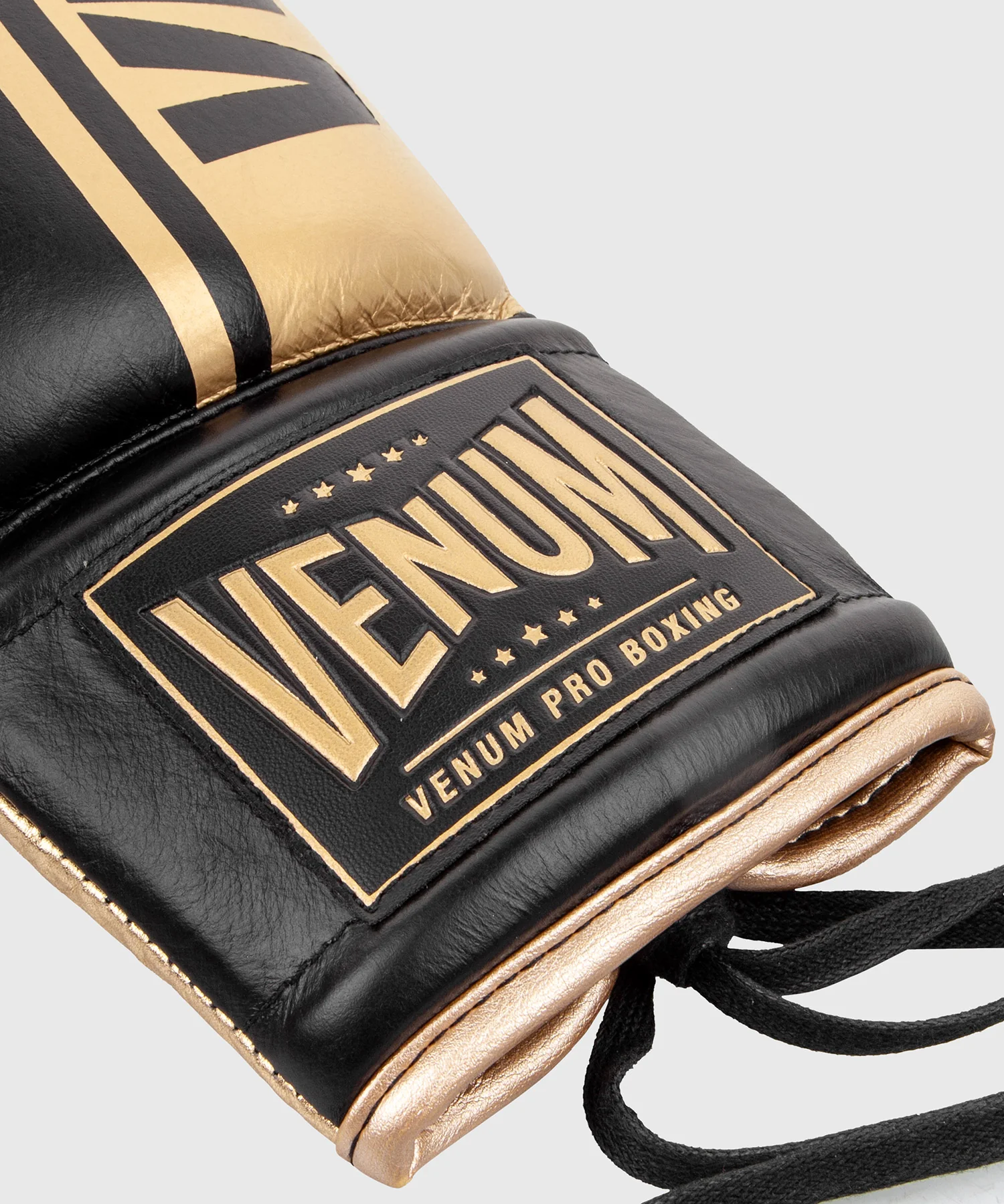 Gants de boxe pro Venum Shield avec Lacets - Noir/Or - Image 4