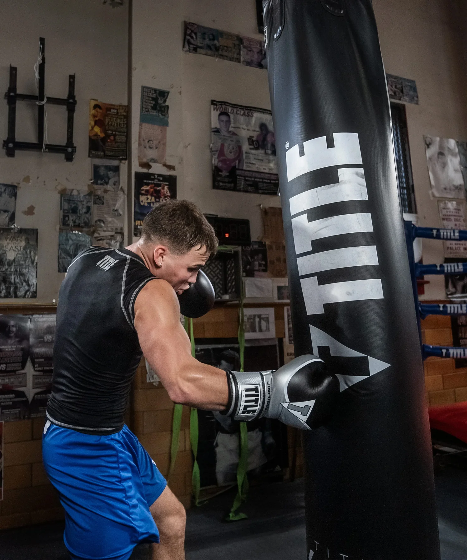 Gants de Boxe Title Boxing Infused Foam Interrogate 2.0 - Argent/Noir - Image 7