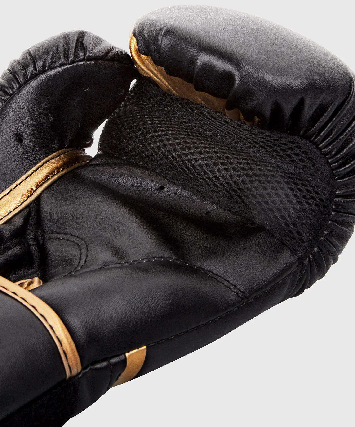 Gants de boxe Venum Challenger 2.0 - Noir/Or - Image 4