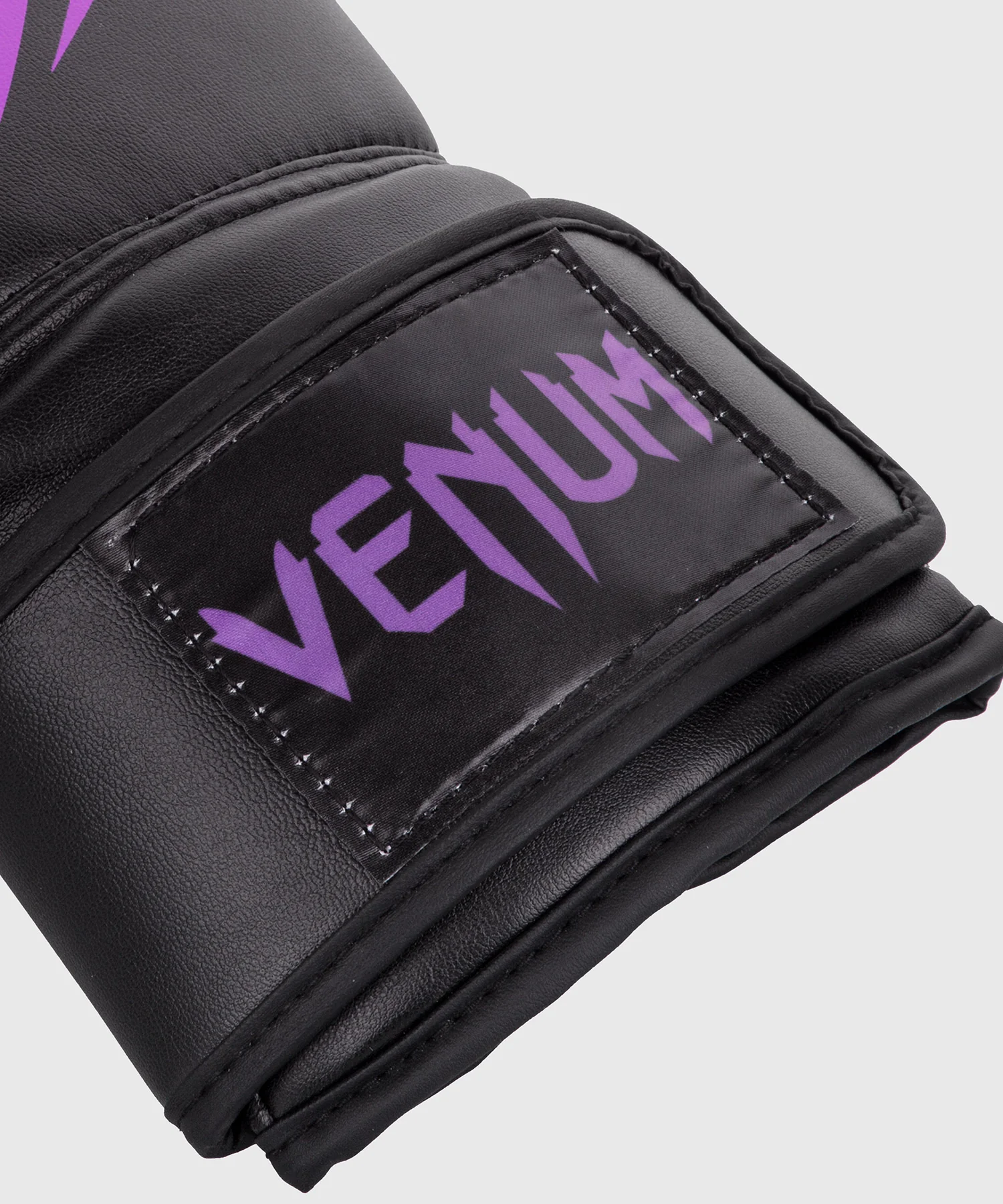 Gants de boxe Venum Contender - Noir/Violet - Image 3