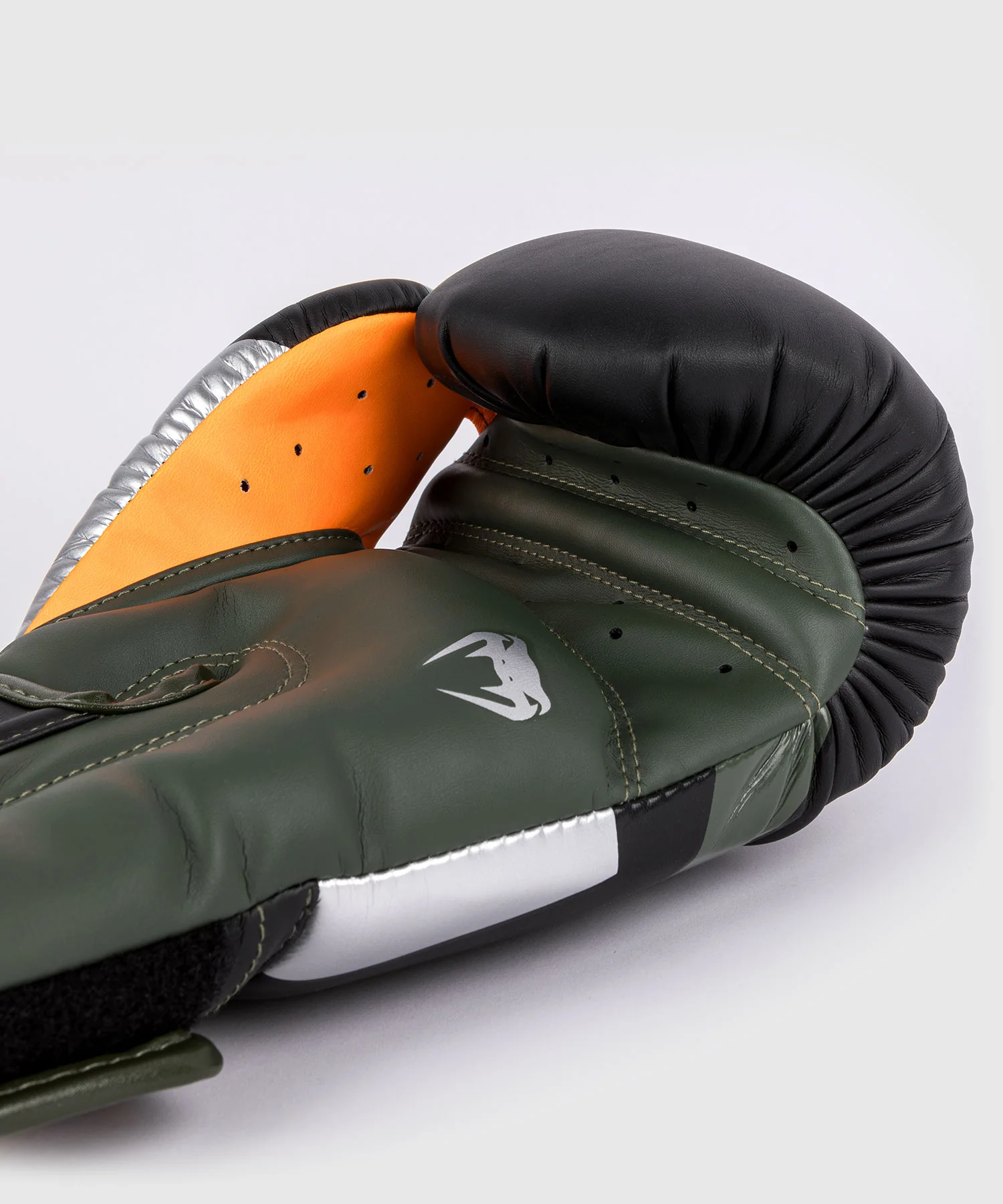 Gants de boxe Venum Elite - Noir/Argent/Kaki - Image 6
