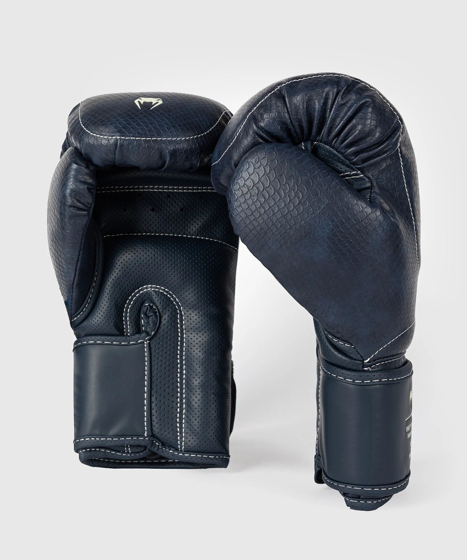 Gants de Boxe Venum Impact Evo Scales – Bleu Minuit - Image 4