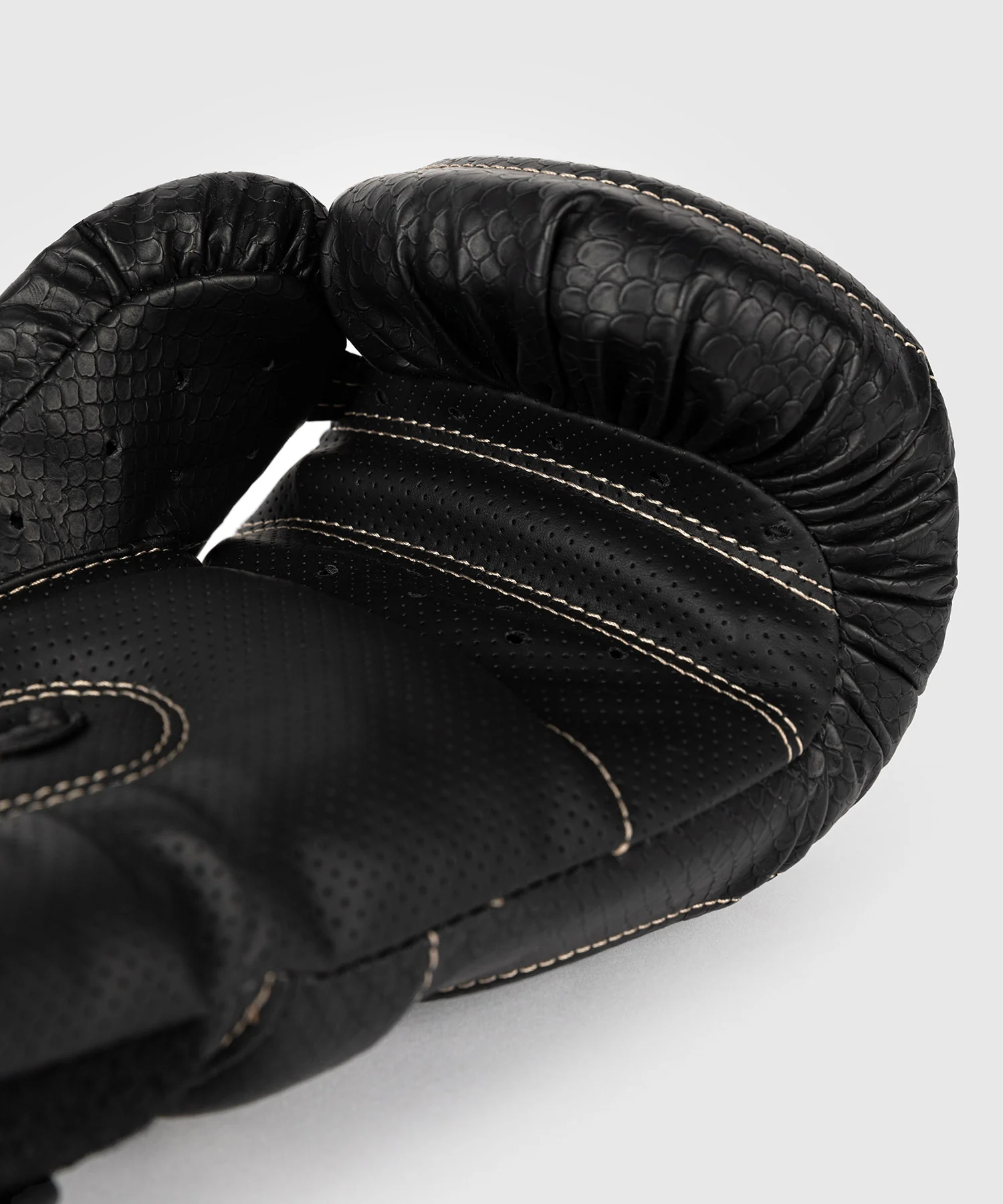 Gants de Boxe Venum Impact Evo Scales – Noir - Image 6