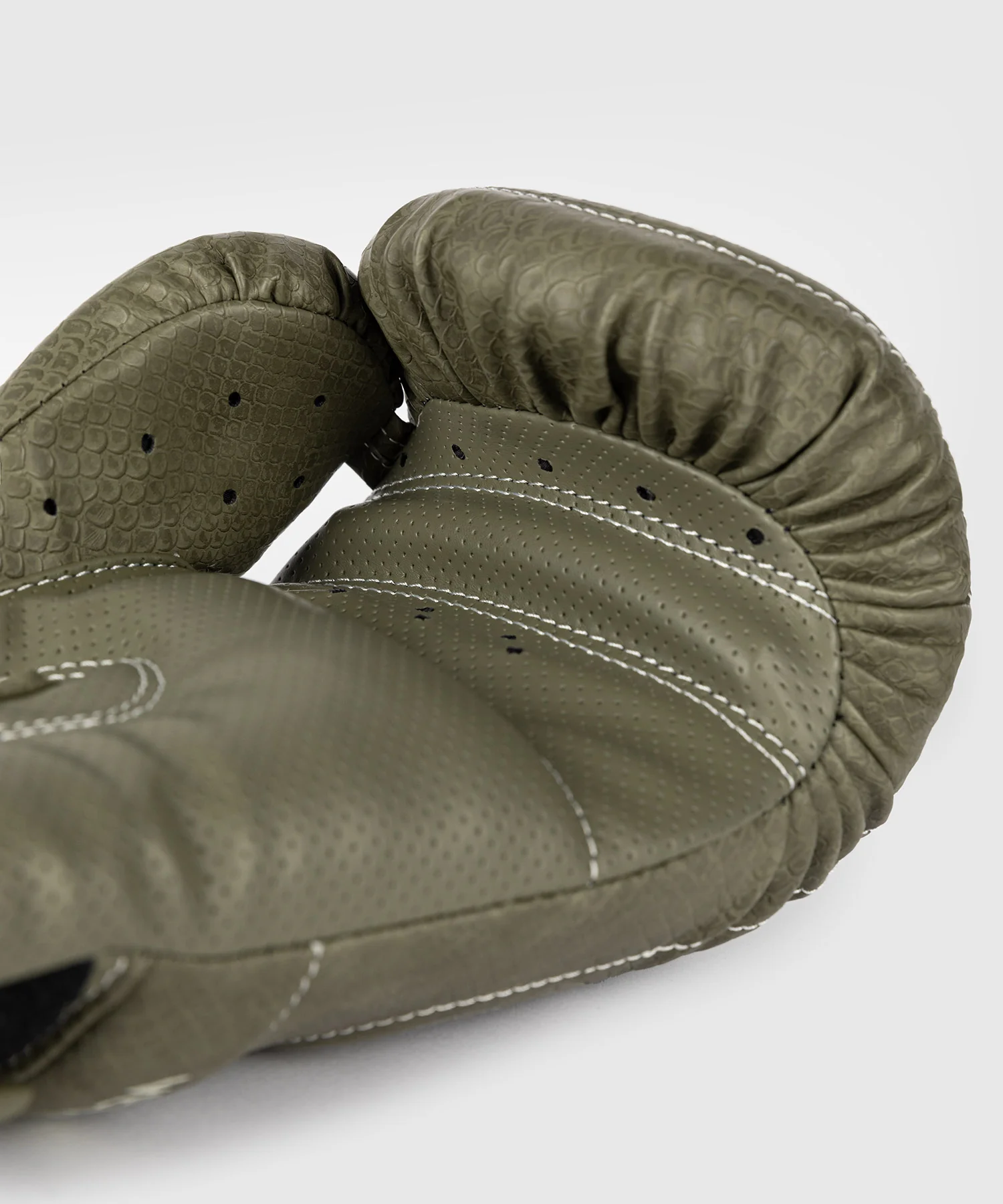 Gants de Boxe Venum Impact Evo Scales – Vert Armée - Image 7