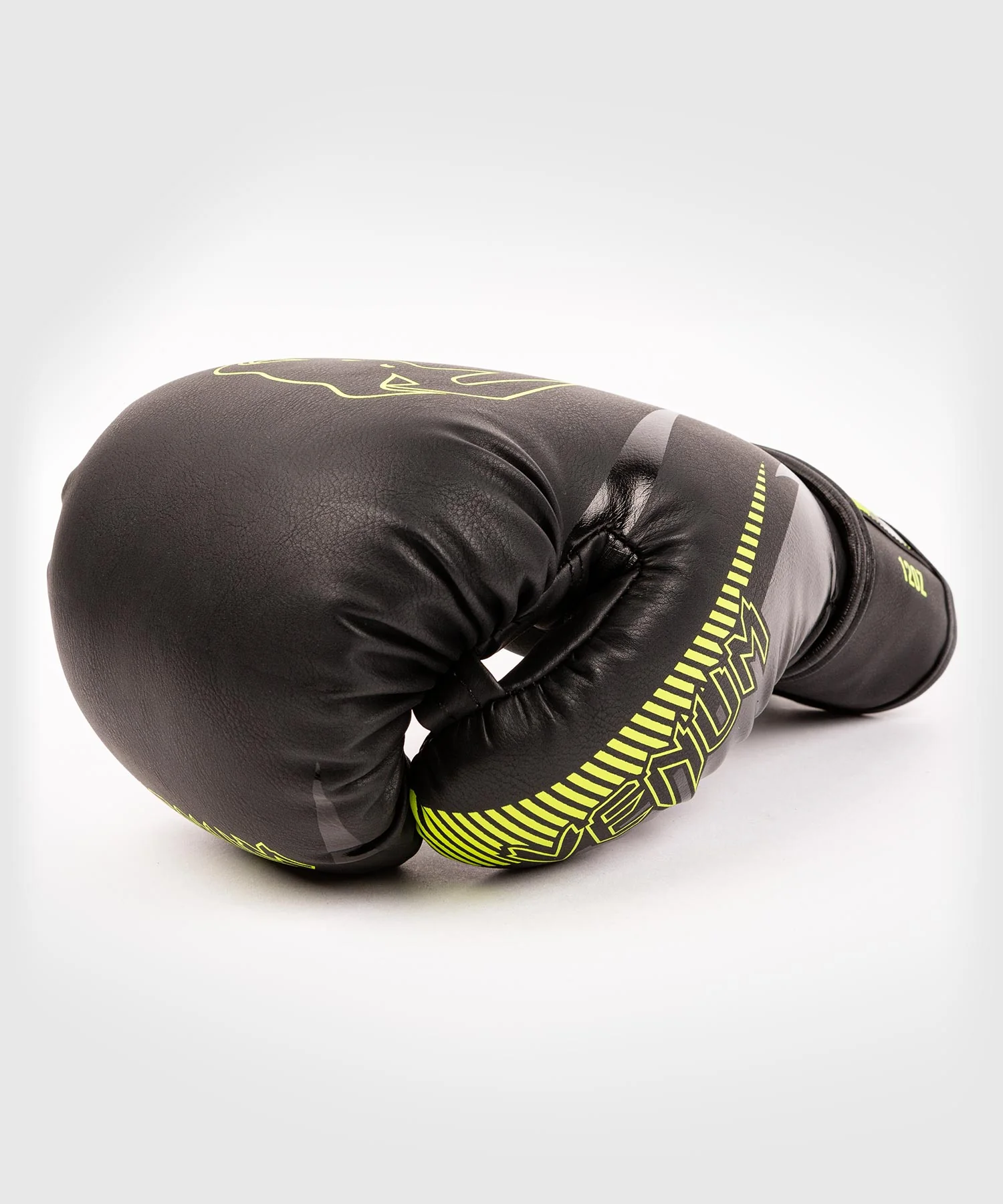 Gants de boxe Venum Impact – Noir/Jaune Fluo - Image 4