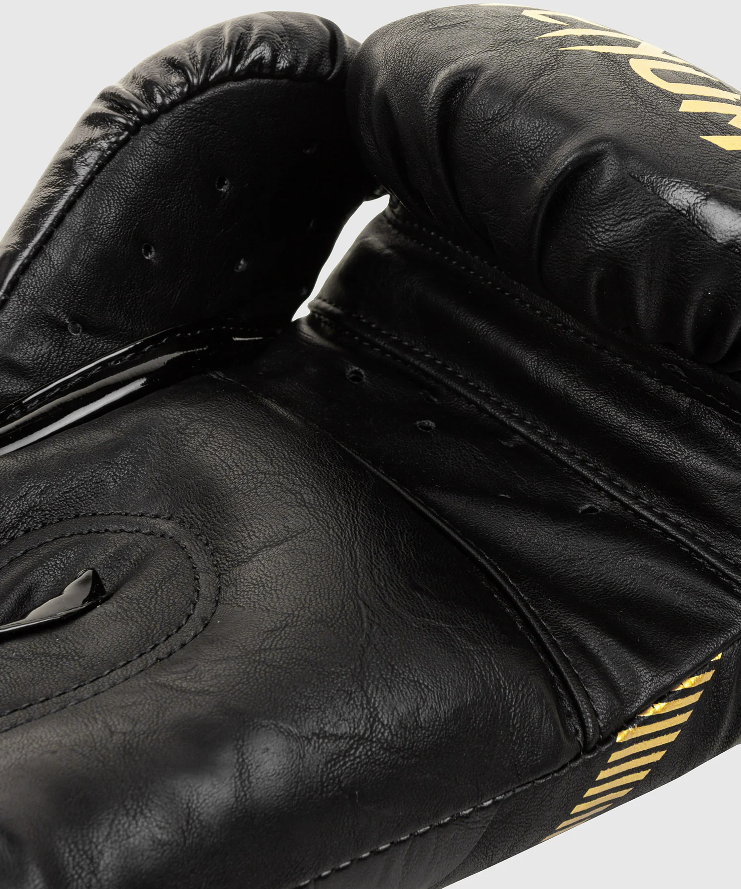 Gants de boxe Venum Impact – Noir/Or - Image 4