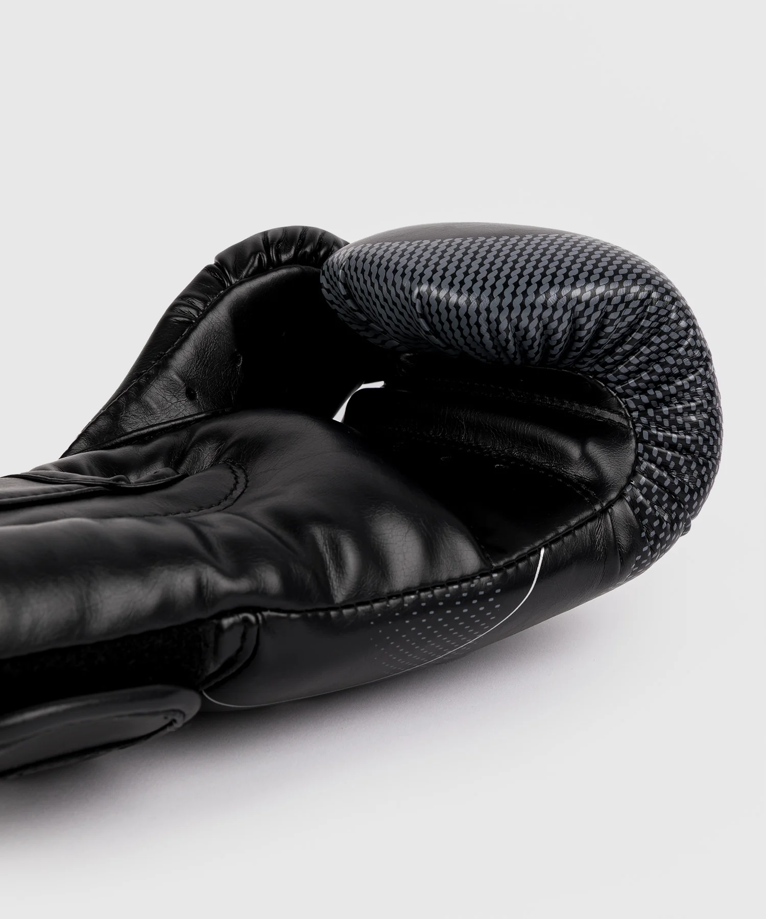 Gants de Boxe Venum Nexus – Noir/Argent - Image 5