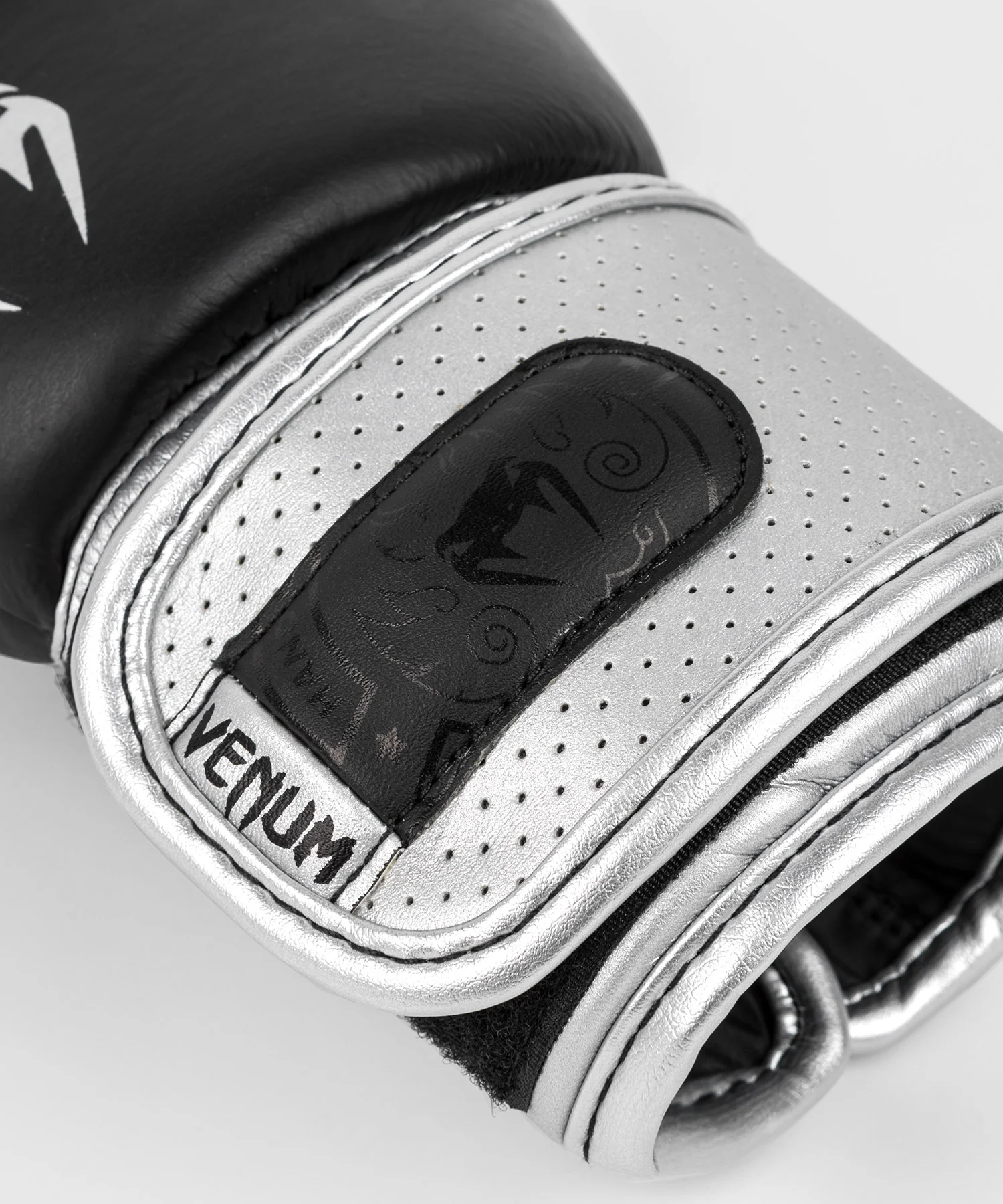 Gants de boxe Venum Power 2.0 - Noir/Argent - Image 5