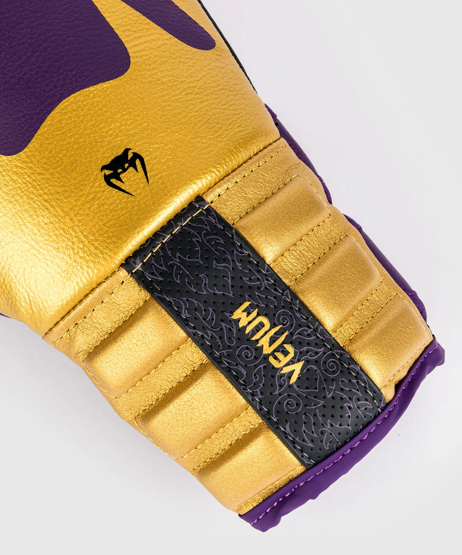 Gants de boxe Venum Reverso - Violet foncé/Or - Image 4