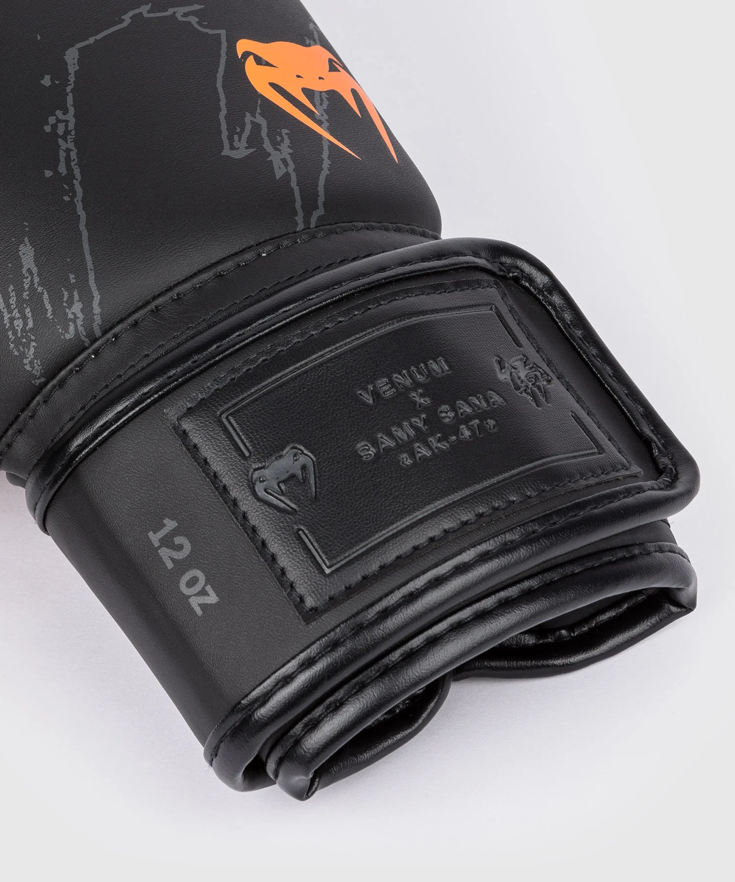 Gants de boxe Venum S47 - Noir/Orange - Image 4