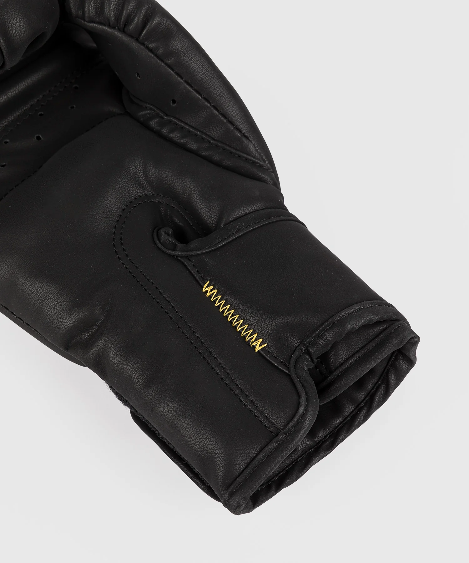 Gants de Boxe Venum Serpenti – Noir/Argent/Or - Image 4