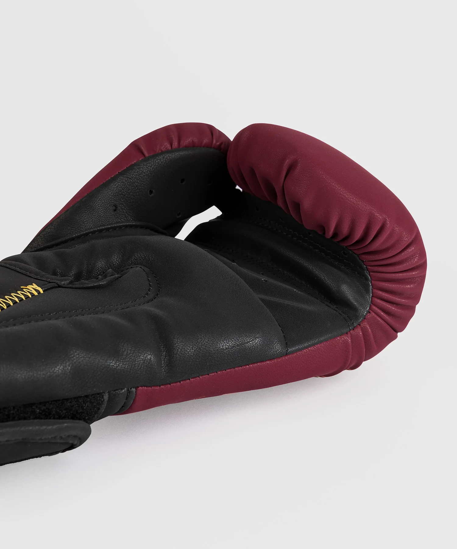 Gants de Boxe Venum Tactical XT- Noir/Bordeaux/Or - Image 5