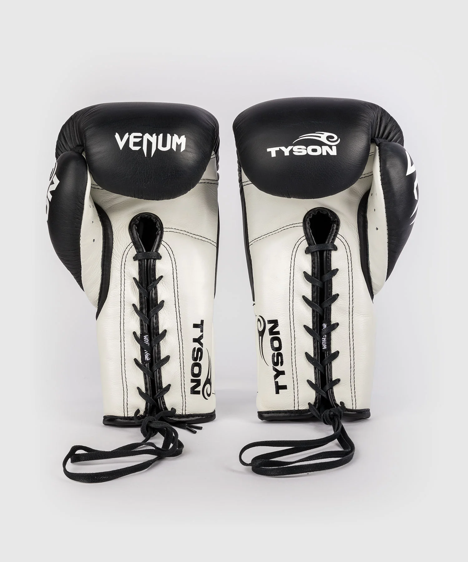 Gants de Boxe Pro Venum Giant 2.0 Mike Tyson avec Lacets - Noir Profond/Blanc Optique - Image 3