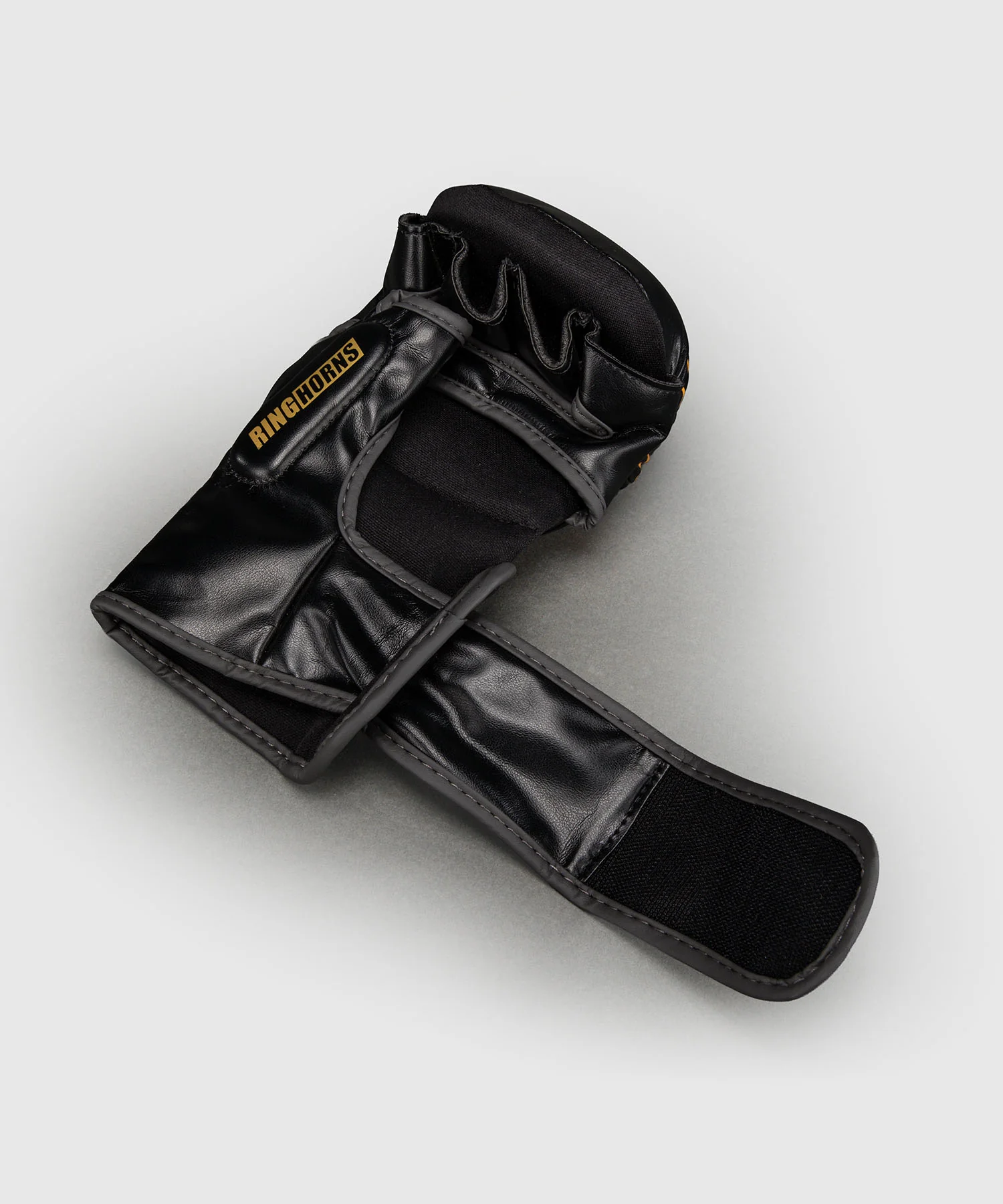 Gants de sparring MMA Ringhorns Charger by Venum - Noir/Or - Image 4
