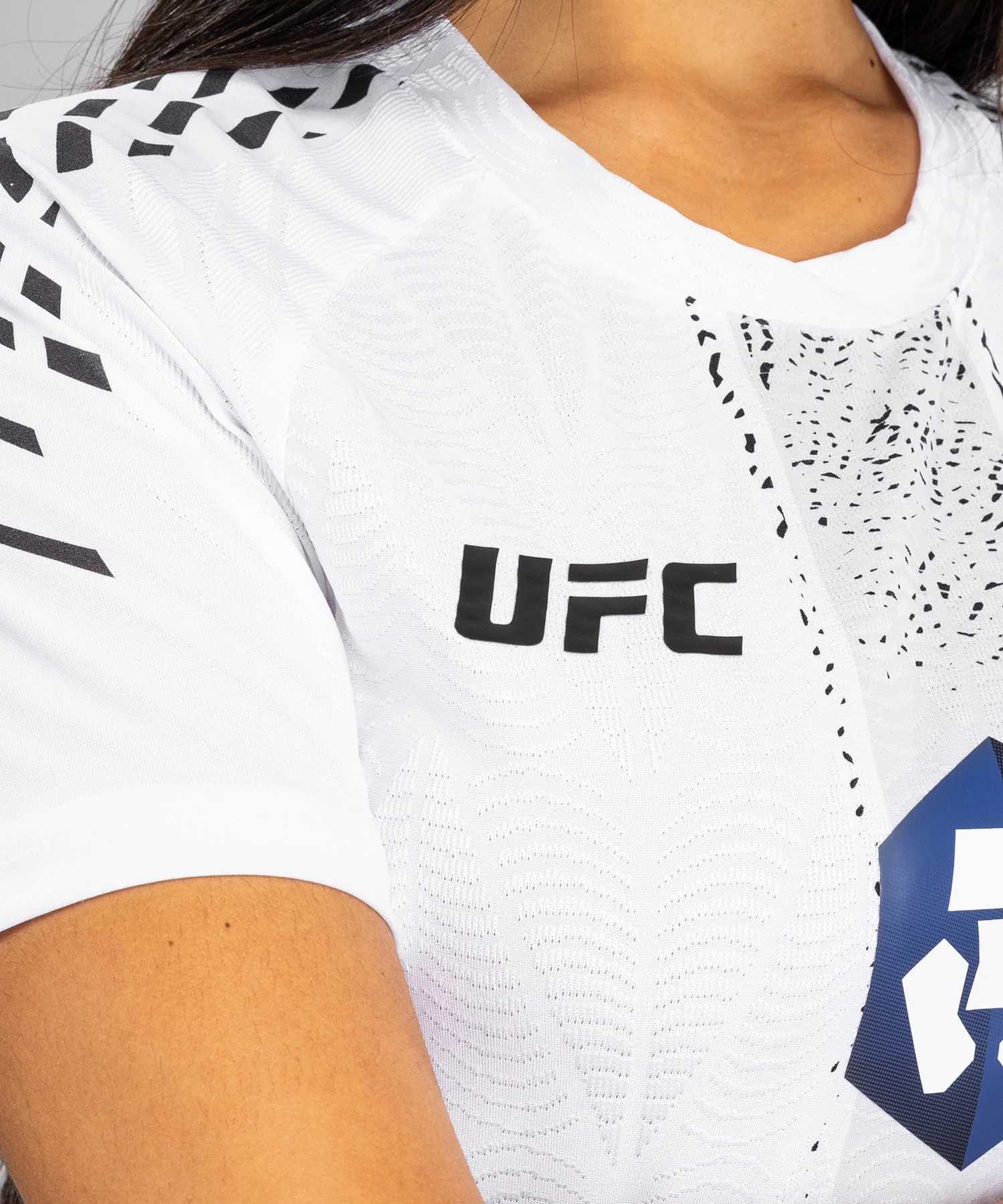 Maillot Officiel Walkout Femme UFC Zenith by Venum Authentic Fight Night - Blanc - Image 4