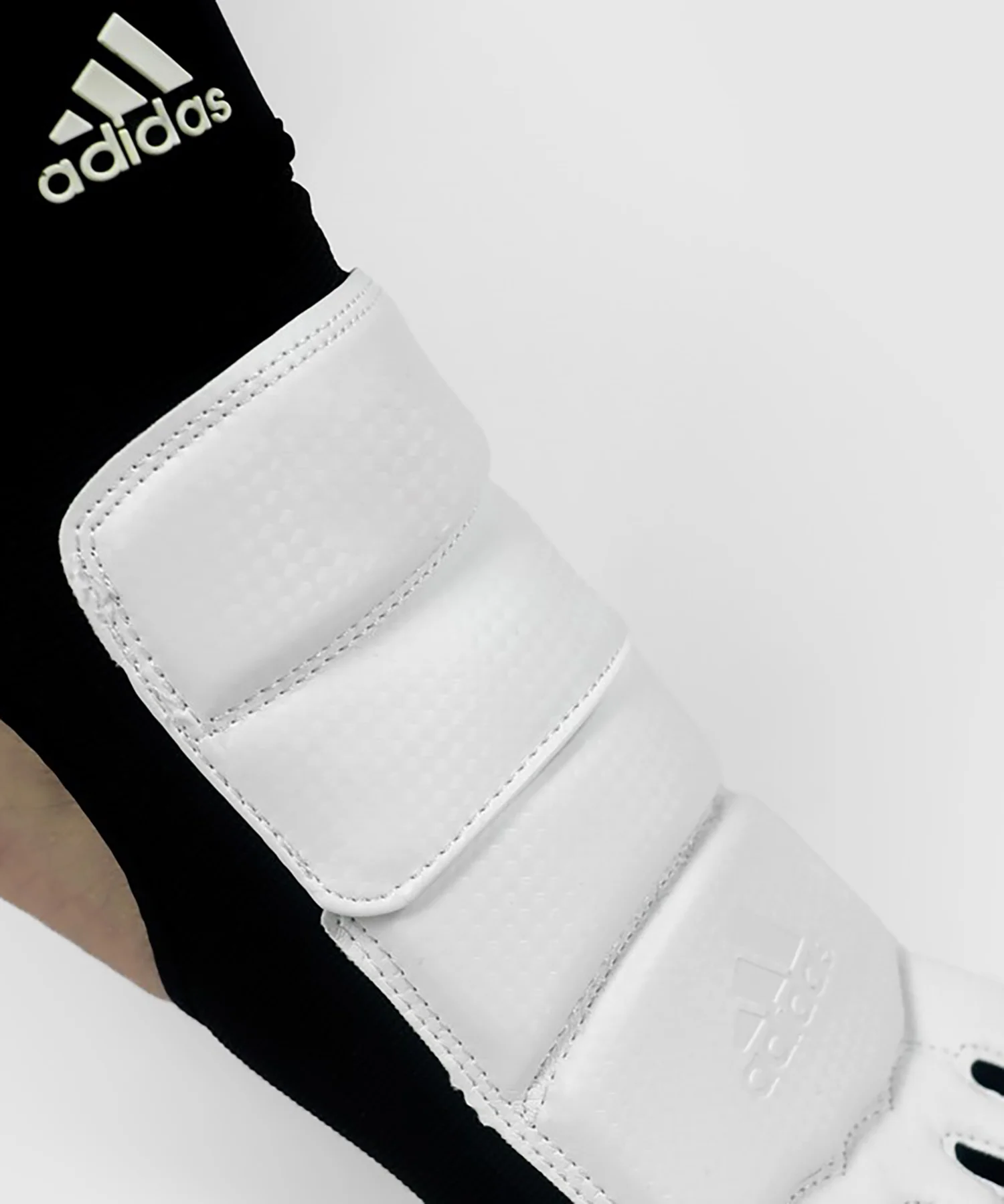 Mitaines de Taekwondo Adidas - Blanc/Noir - Image 7