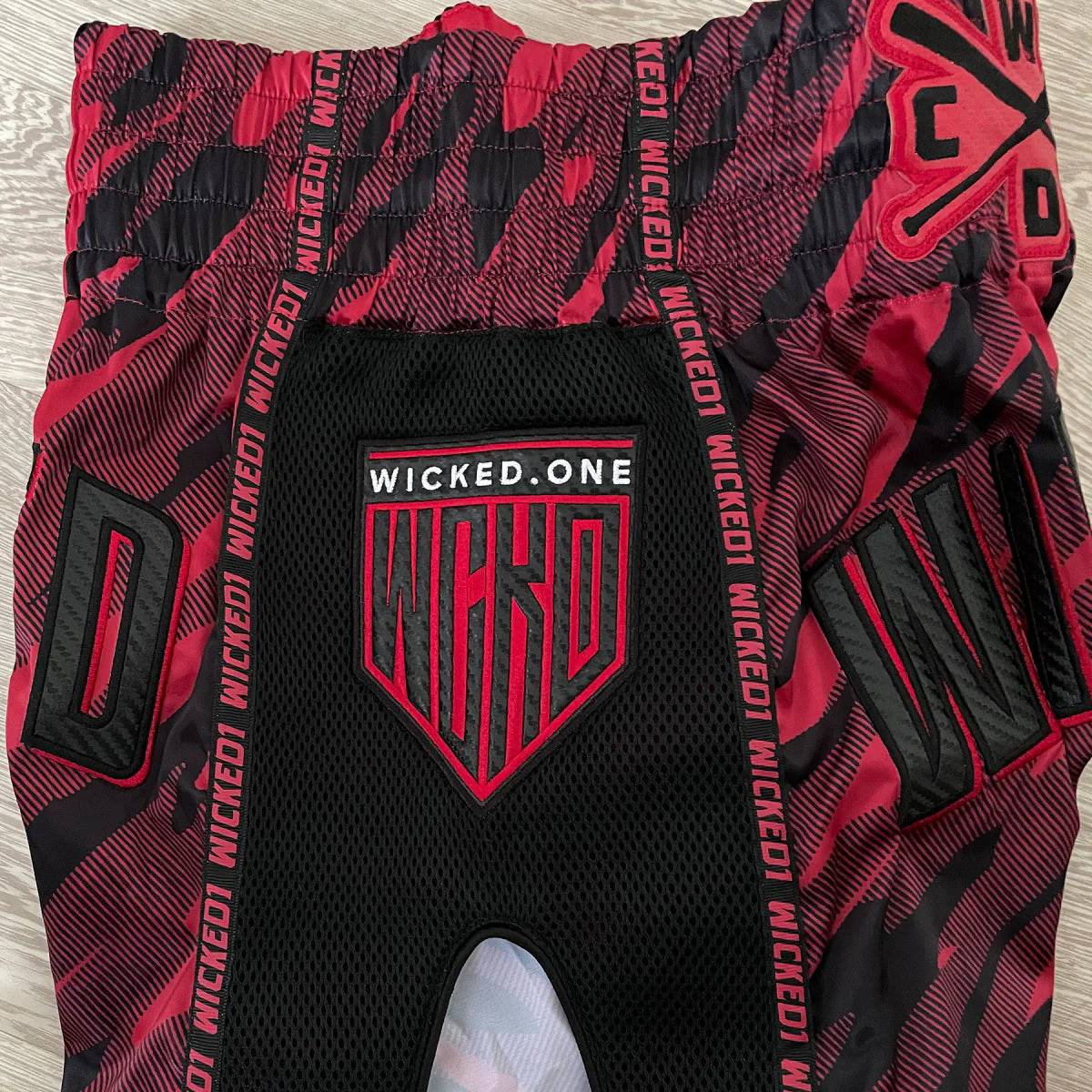 Short de Muay Thai Wicked One Offensive - Rouge - Image 4