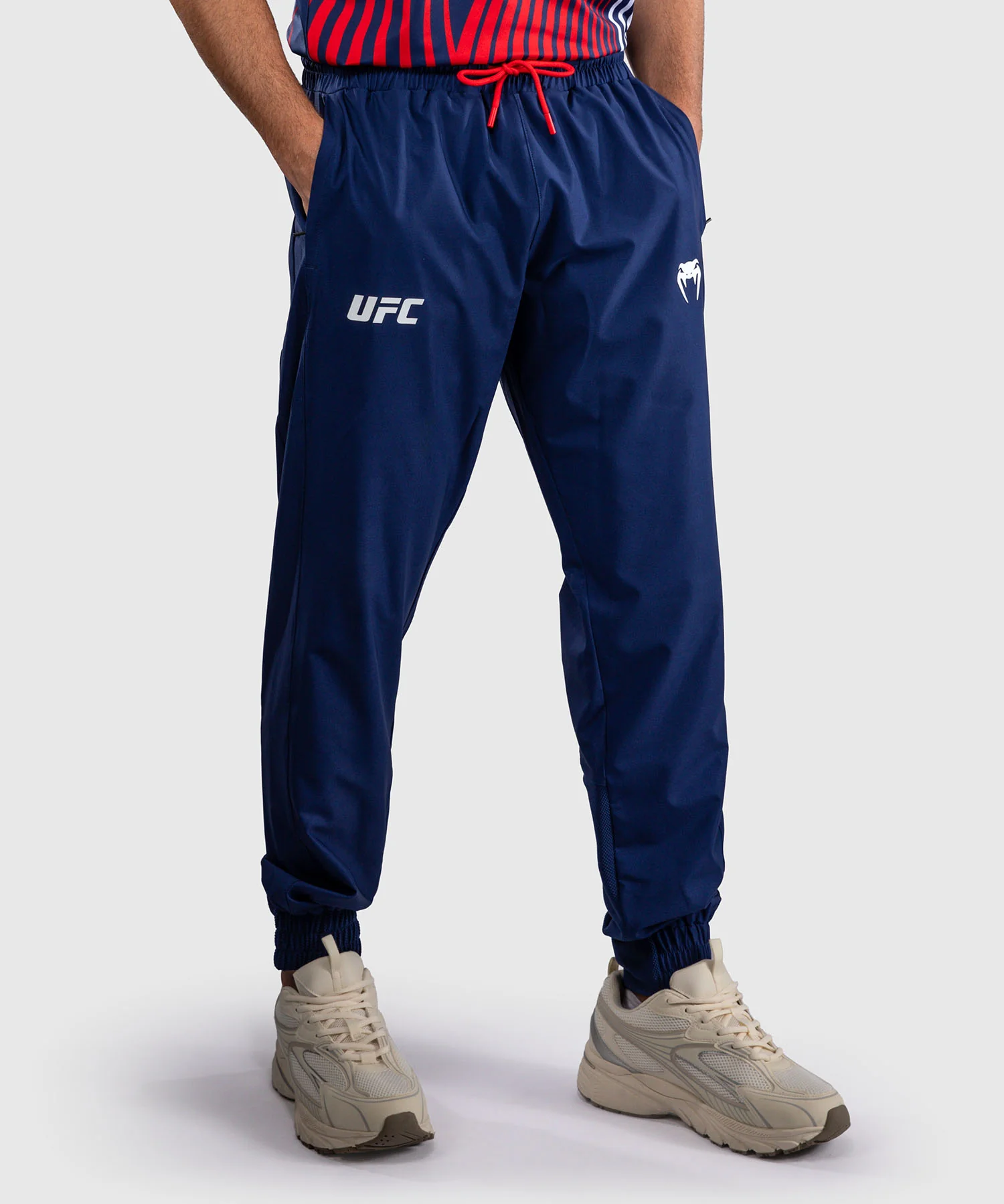 Official UFC Freedom 250 by Venum Authentic Fight Night Pantalon Walkout pour homme - Bleu - Image 2