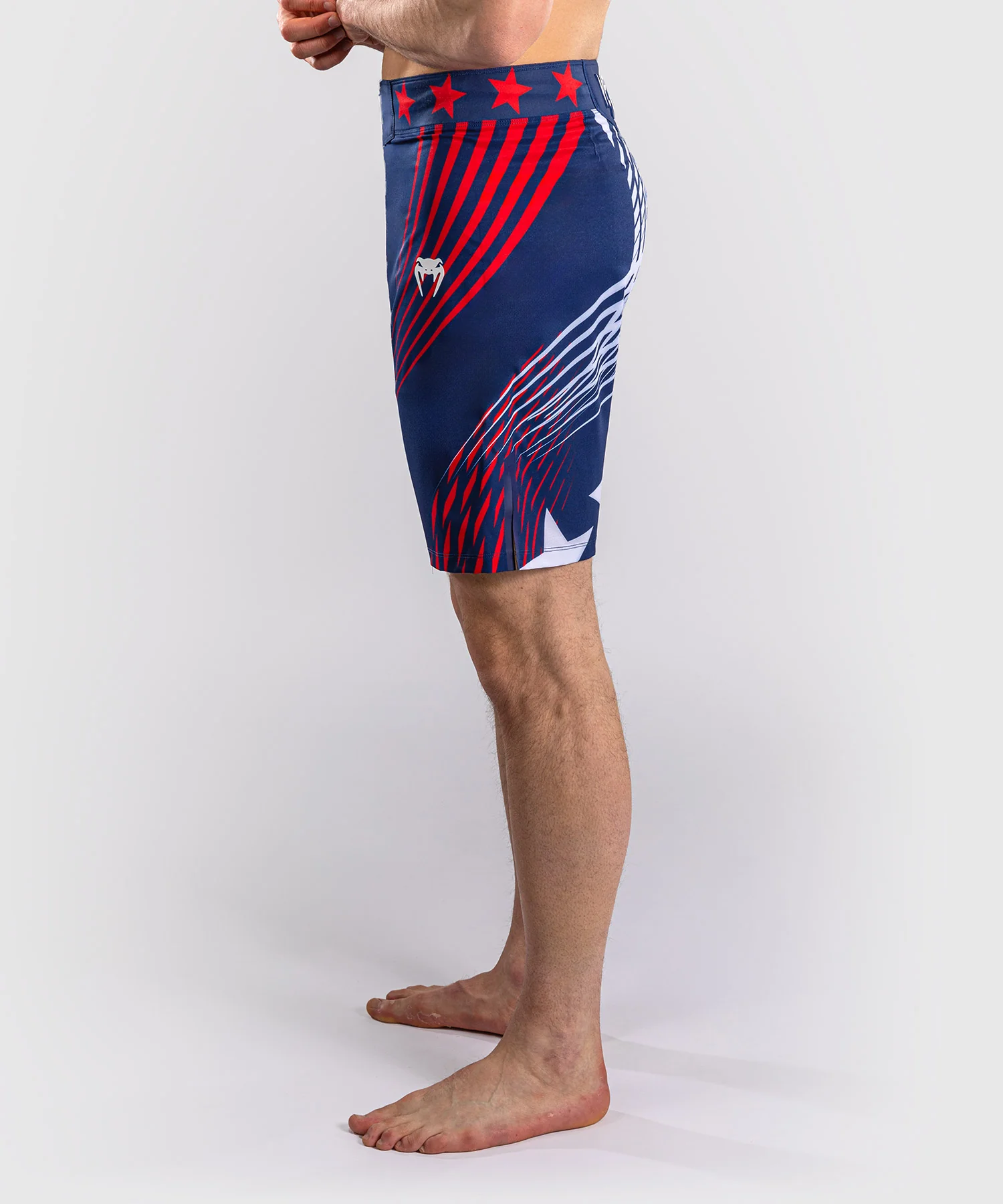Official UFC Freedom 250 by Venum Authentic Fight Night Short de combat coupe longue pour homme - Bleu - Image 3
