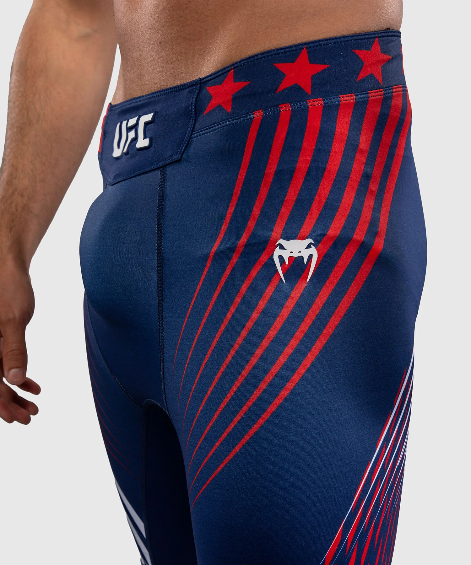Official UFC Freedom 250 by Venum Authentic Fight Night Short Vale Tudo pour homme - Bleu - Image 5