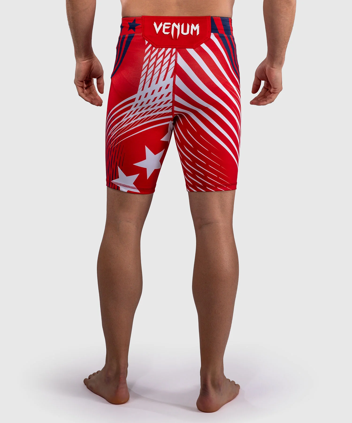 Official UFC Freedom 250 by Venum Authentic Fight Night Short Vale Tudo pour homme - Rouge - Image 4