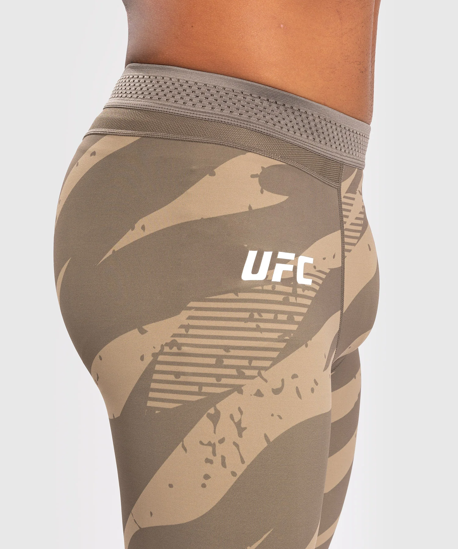 Pantalon de Compression pour Hommes UFC Adrenaline by Venum Fight Week Performance - Desert Camo - Image 4