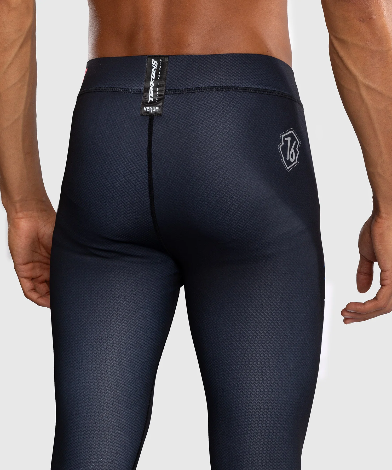 Pantalon de compression Venum x TEKKEN 8 - Paul Phoenix - Noir/Bleu - Image 6