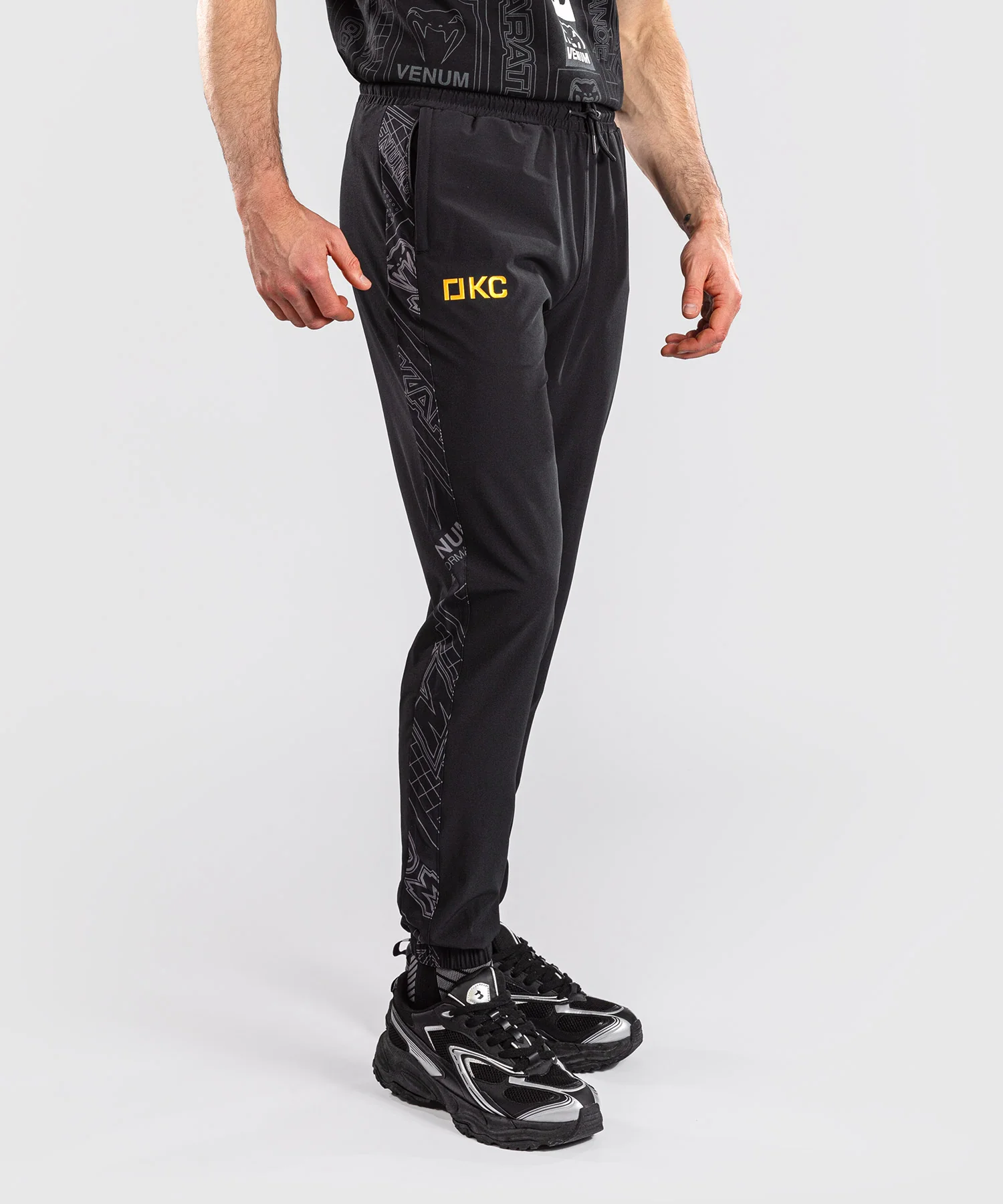 Pantalon de Jogging Karate Combat by Venum – Noir/Gris - Image 2
