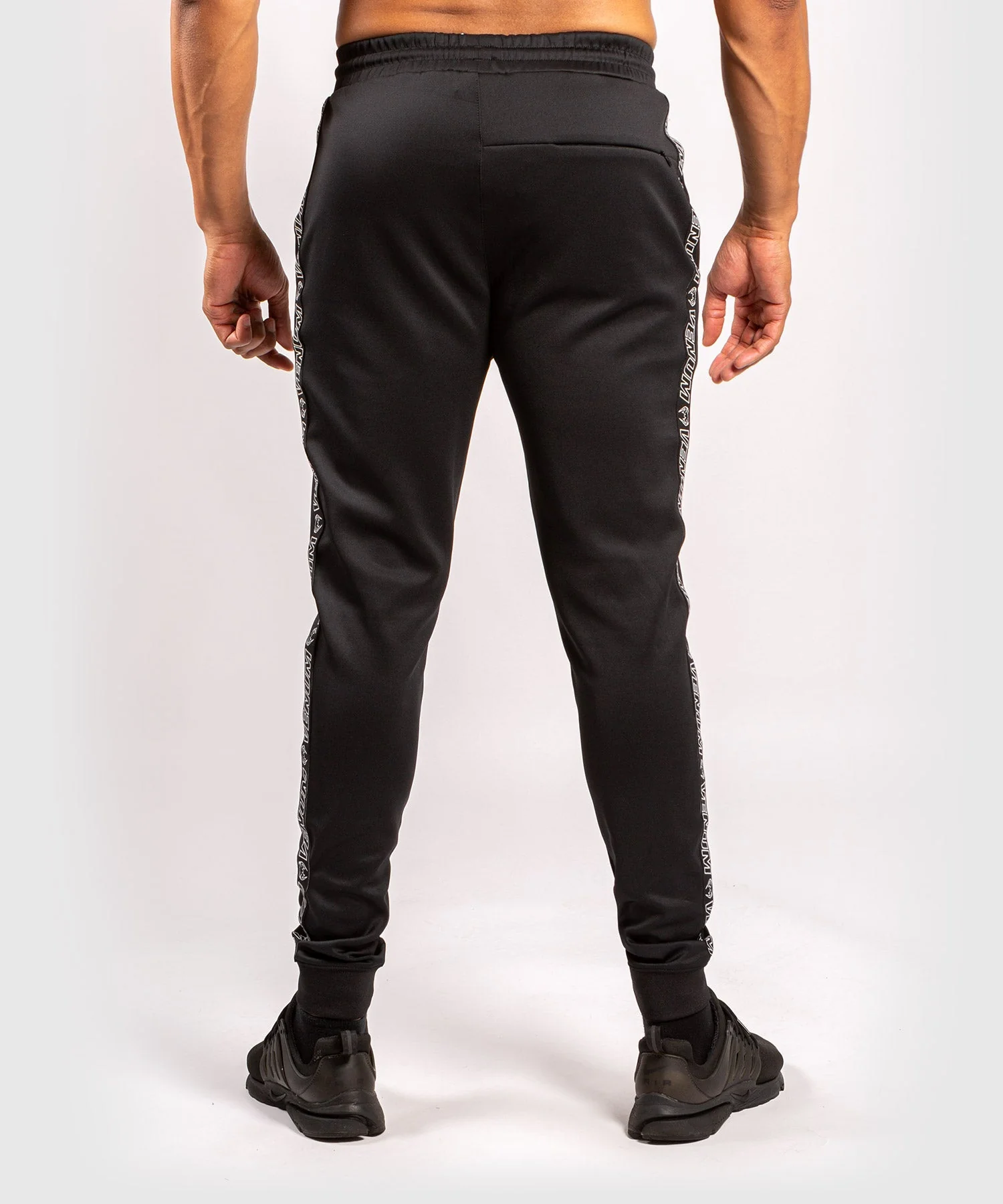 Pantalon de Jogging Venum Club 212 – Noir/Blanc - Image 6