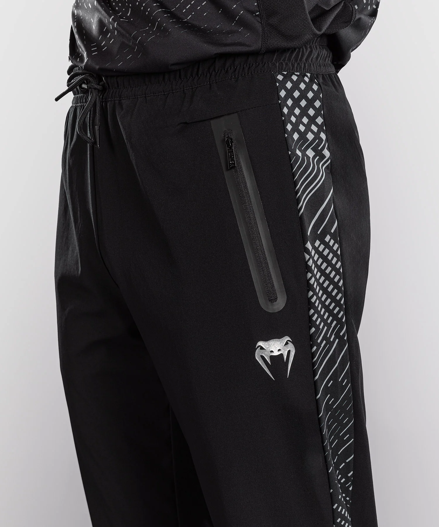 Pantalon de Jogging Venum Midnight Fury – Noir/Gris/Argent - Image 7