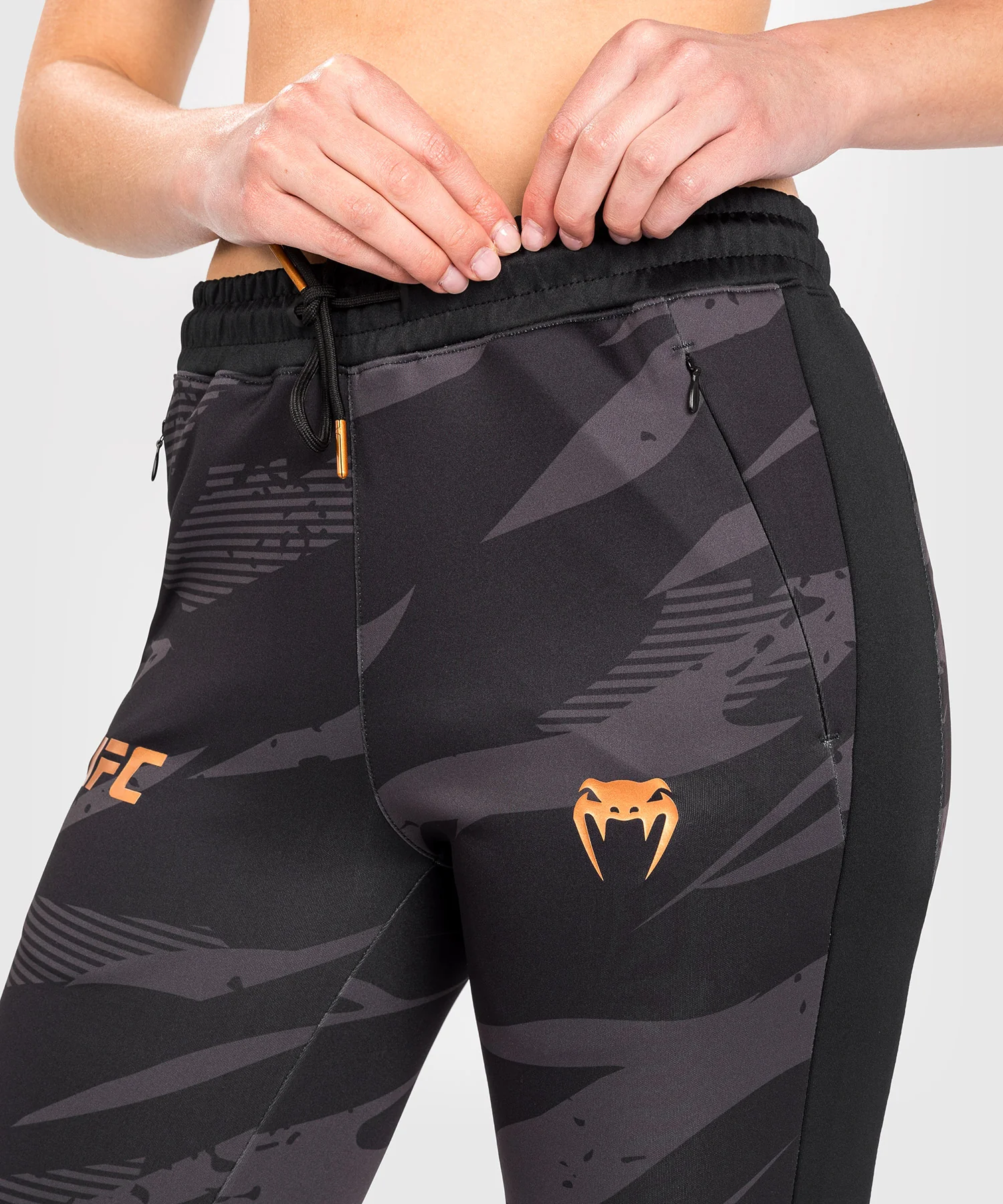 Pantalon pour Femmes UFC Adrenaline by Venum Fight Week - Urban Camo - Image 4