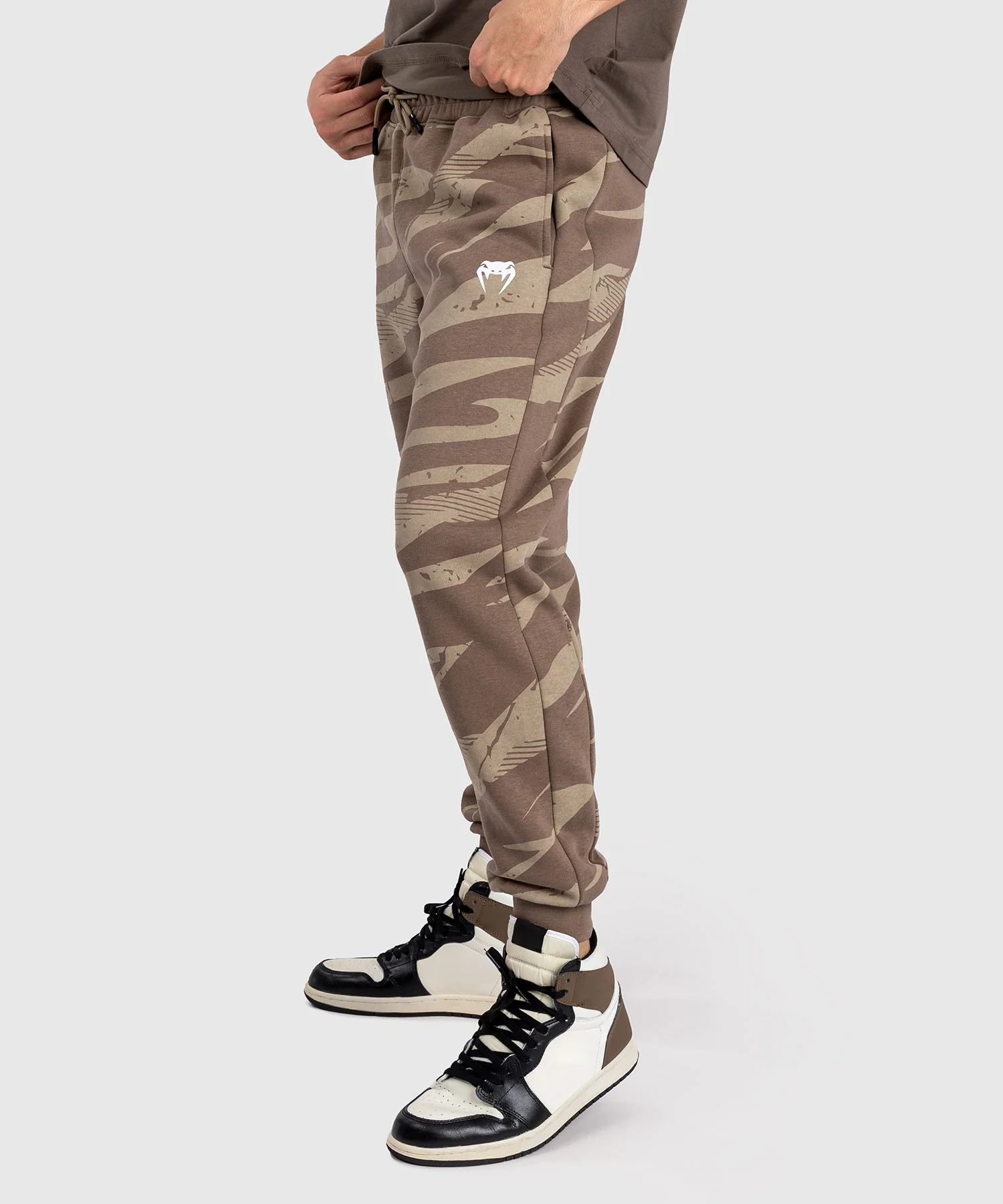 Pantalon pour Hommes UFC Adrenaline by Venum Fight Week - Desert Camo - Image 2