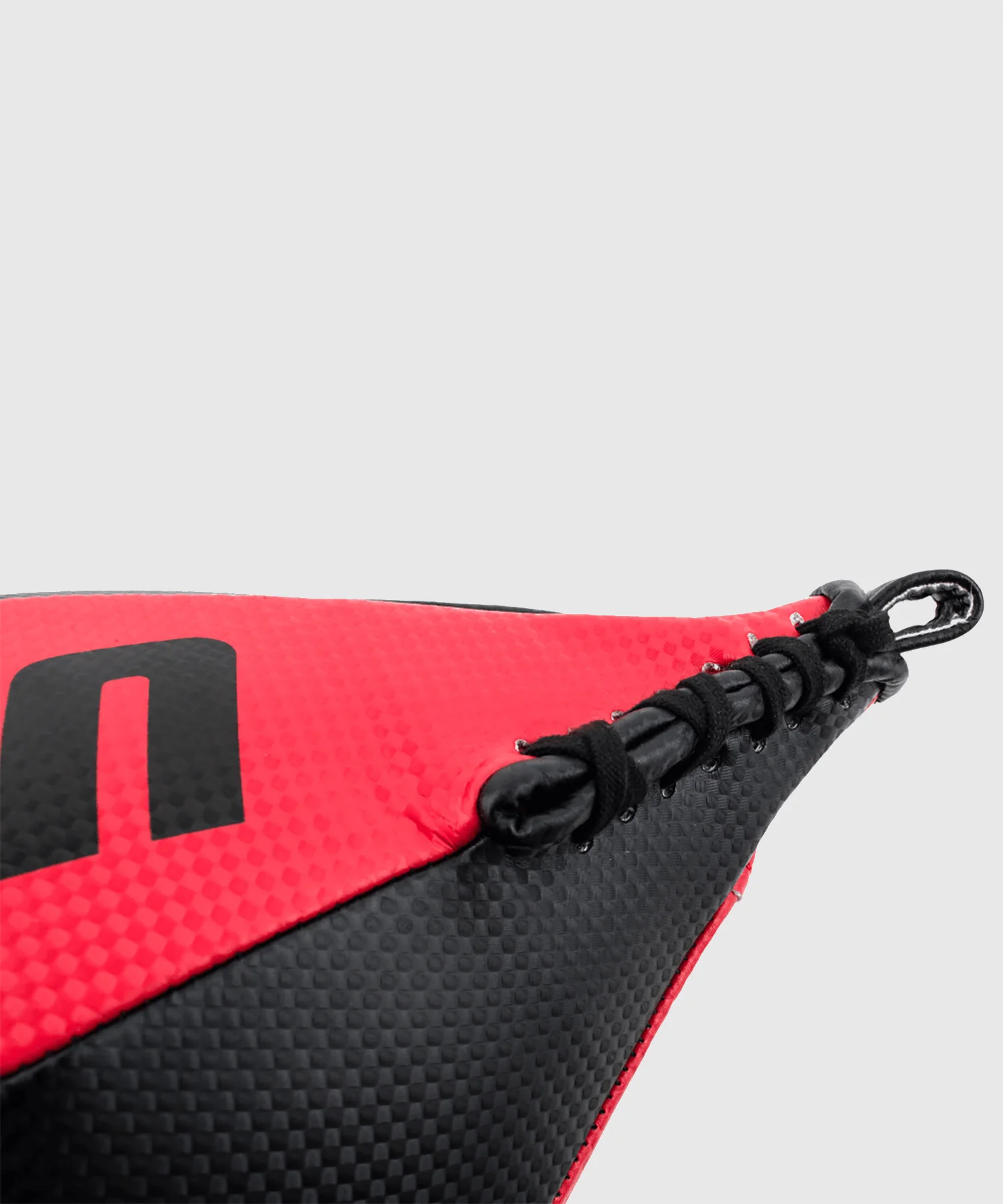 Poire de Vitesse UFC en Cuir - 9"x6" - Noir/Rouge - Image 2