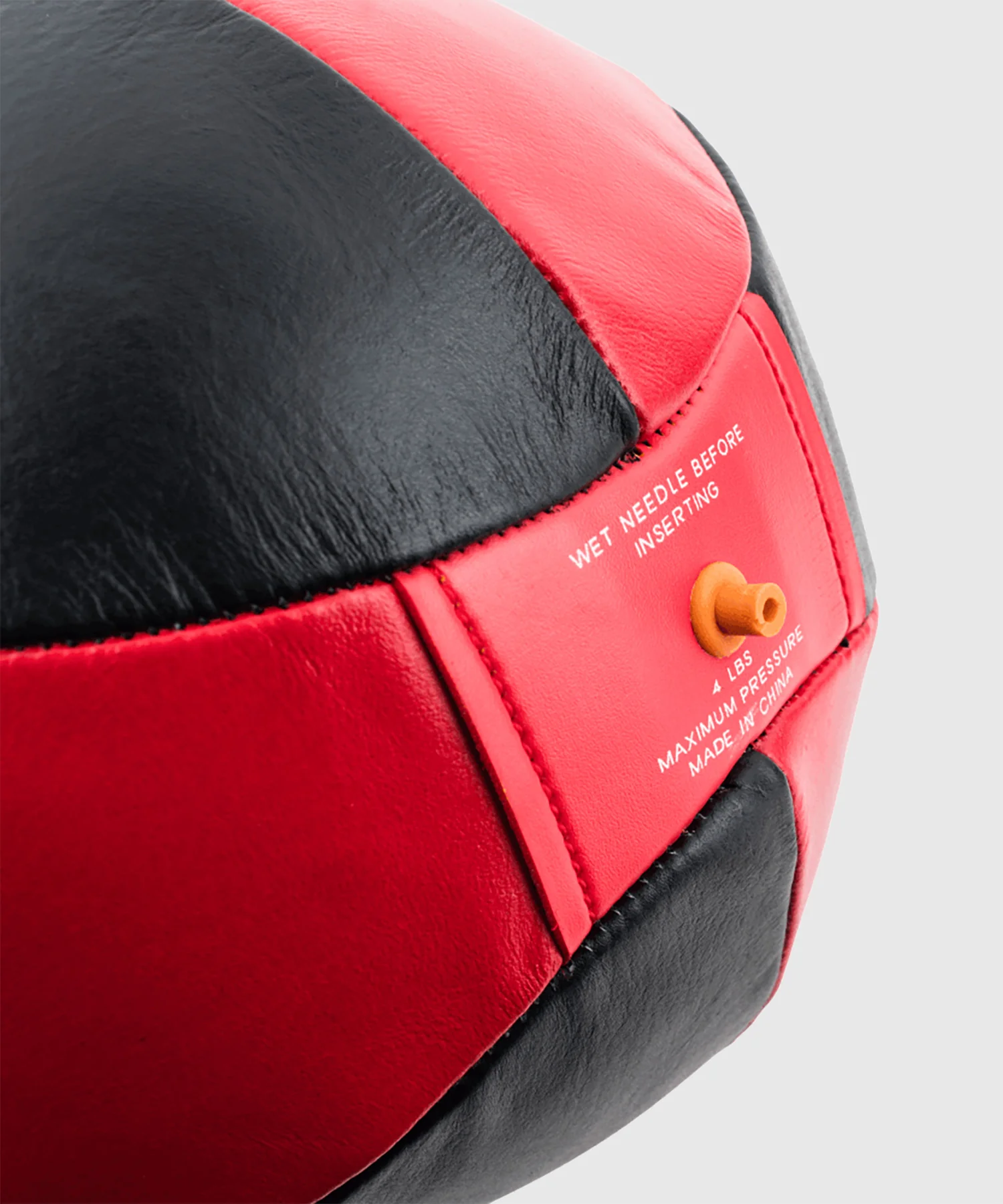 Poire de Vitesse UFC en Cuir - 9"x6" - Noir/Rouge - Image 4